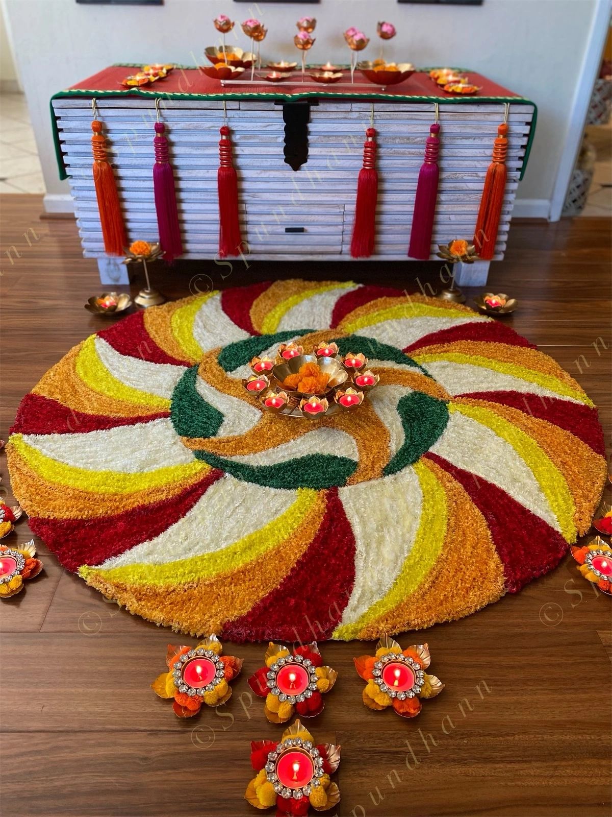 Round Swirl Rangoli Floor Mat
