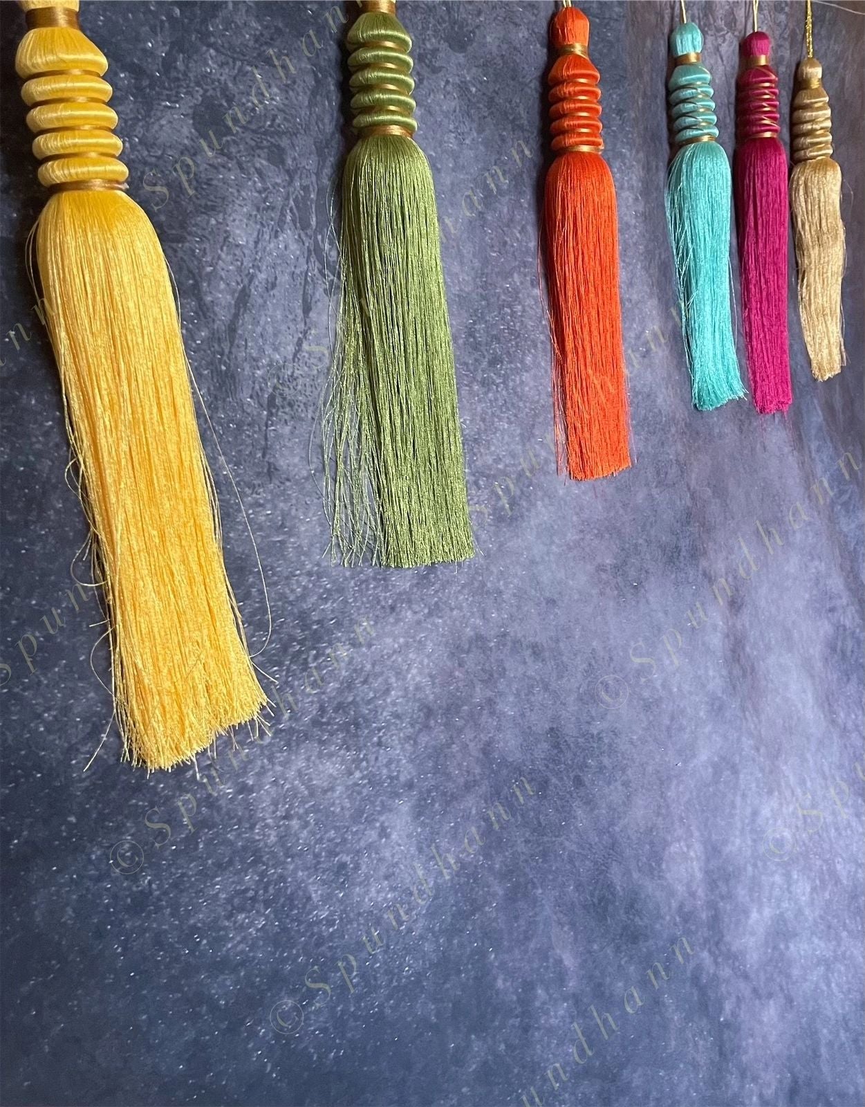 Small Silk Tassel