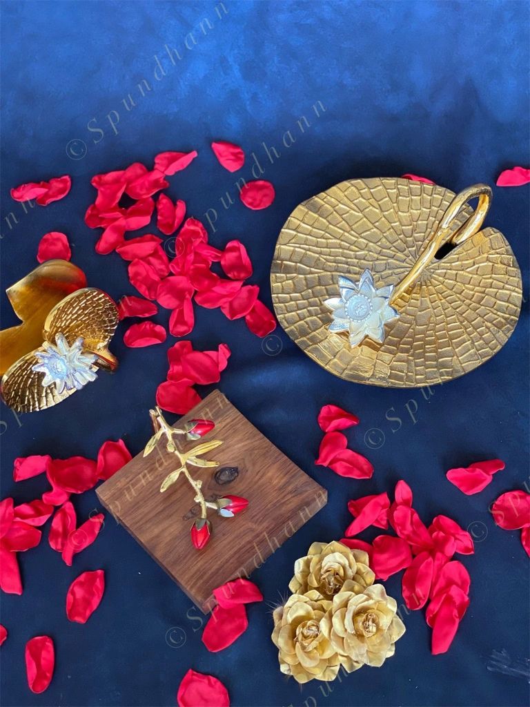 Lotus Leaf Metal Napkin Stand/Holder