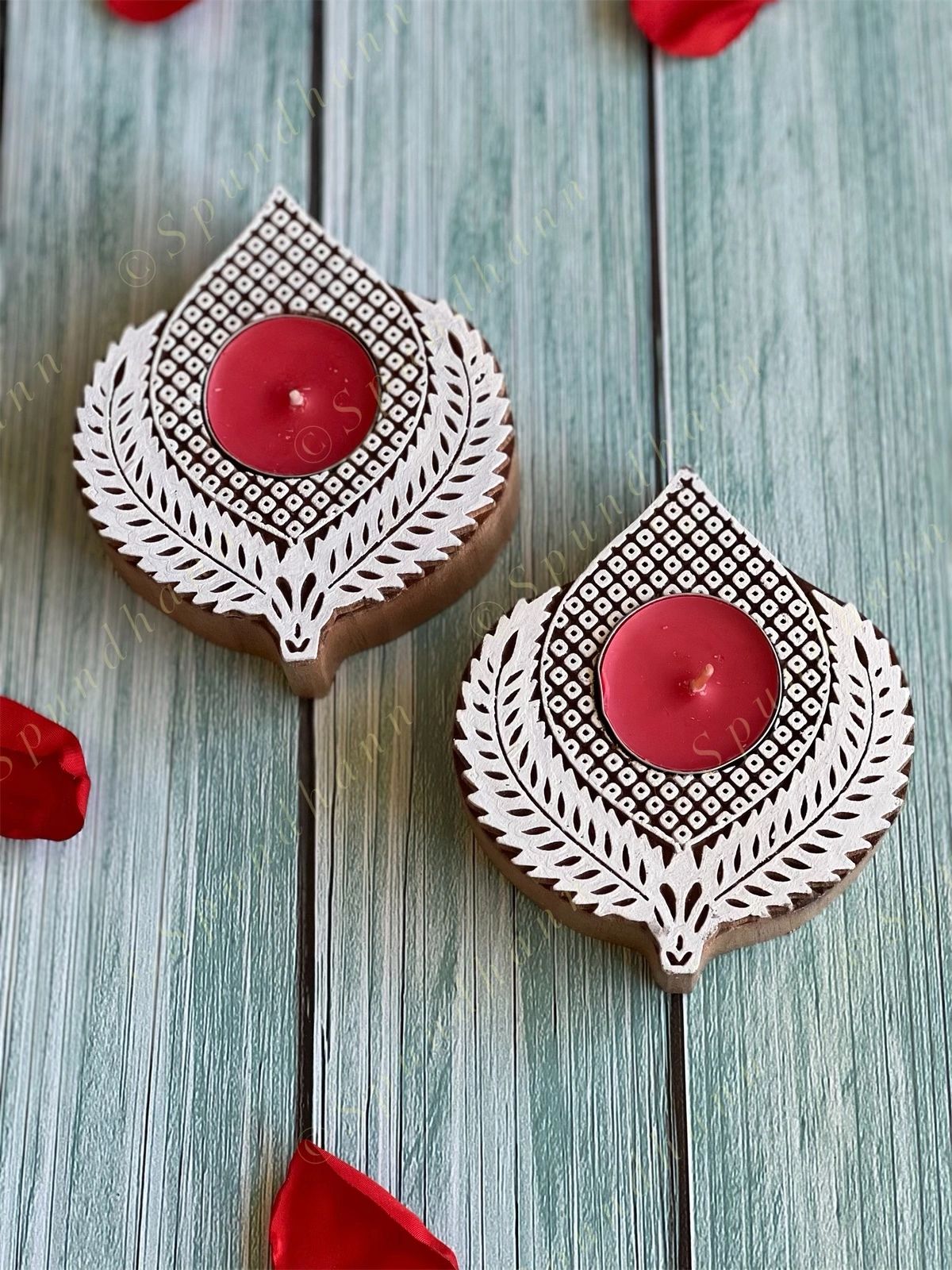 Tulip Carved Wooden Block Tea Light Holder