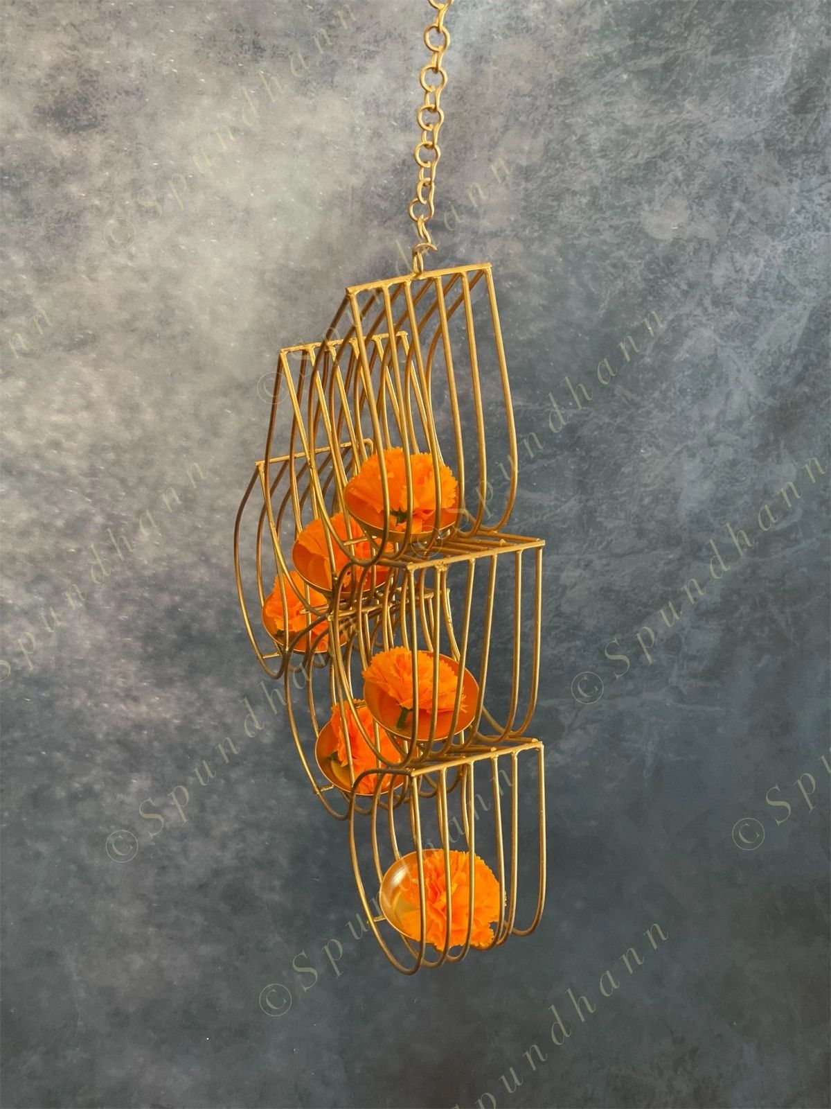 Modern 6 Drop Shaped Hanging Tea Light Holders