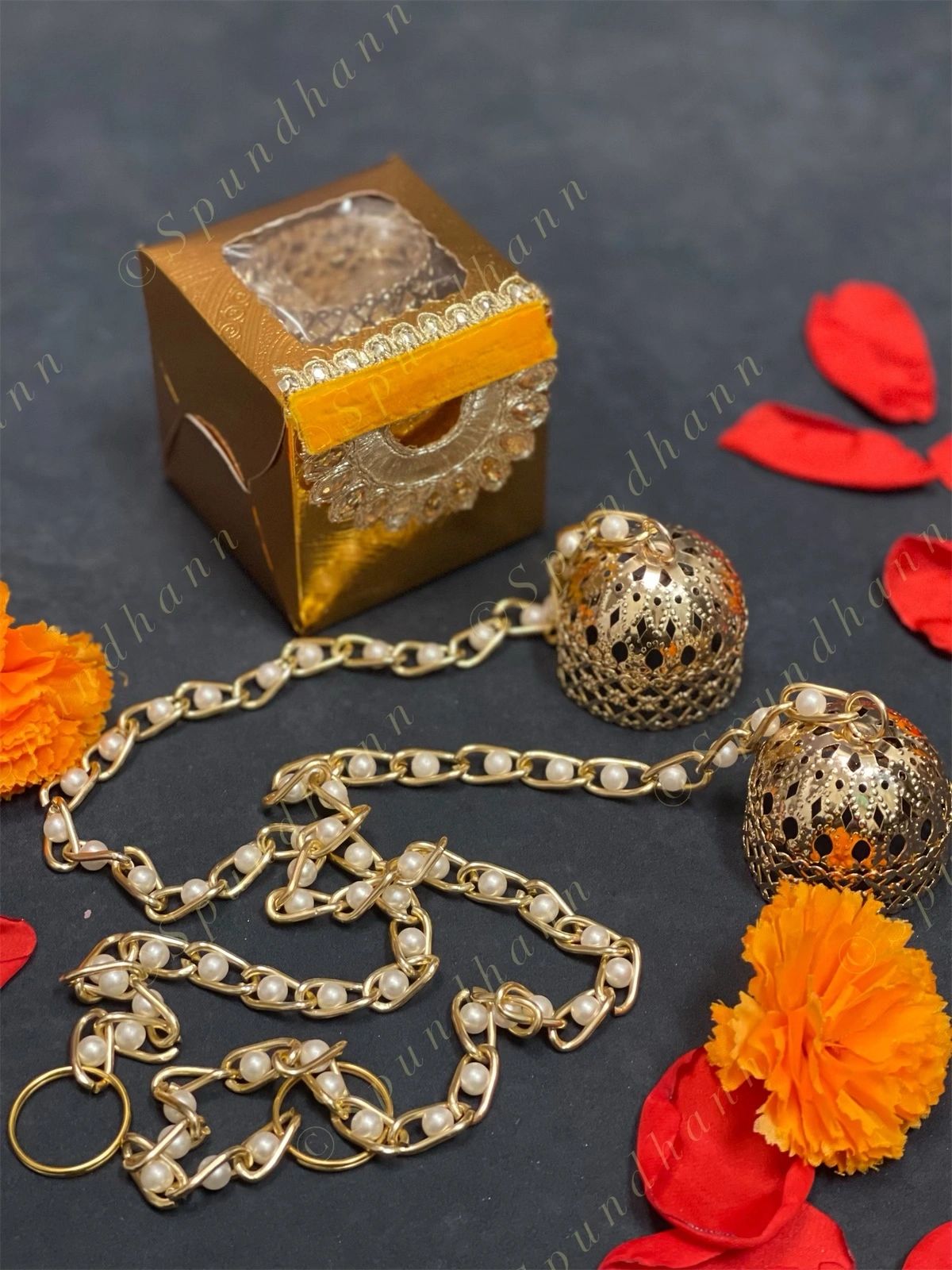 Decorated Gift Box with Dome Danglers