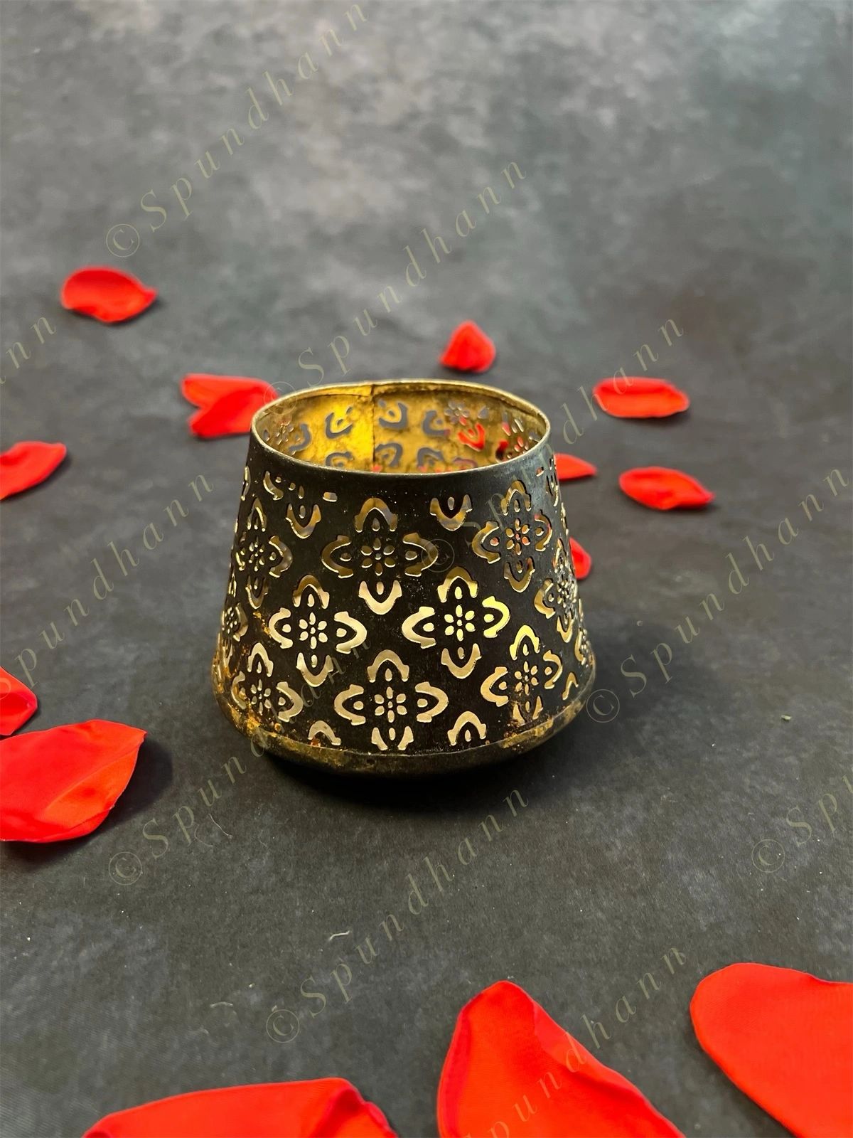 Fancy Votive Shadow Tea Light (Cutwork)