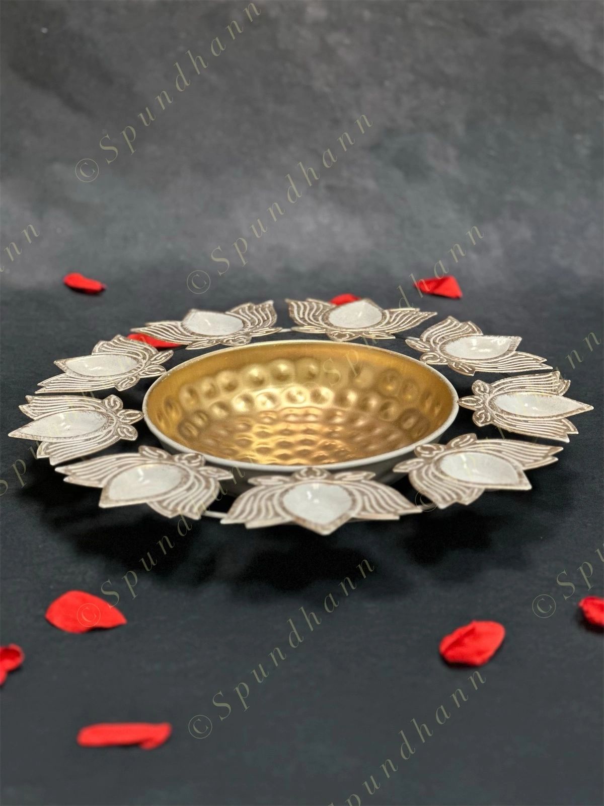 Lined Lotus Diya Urli
