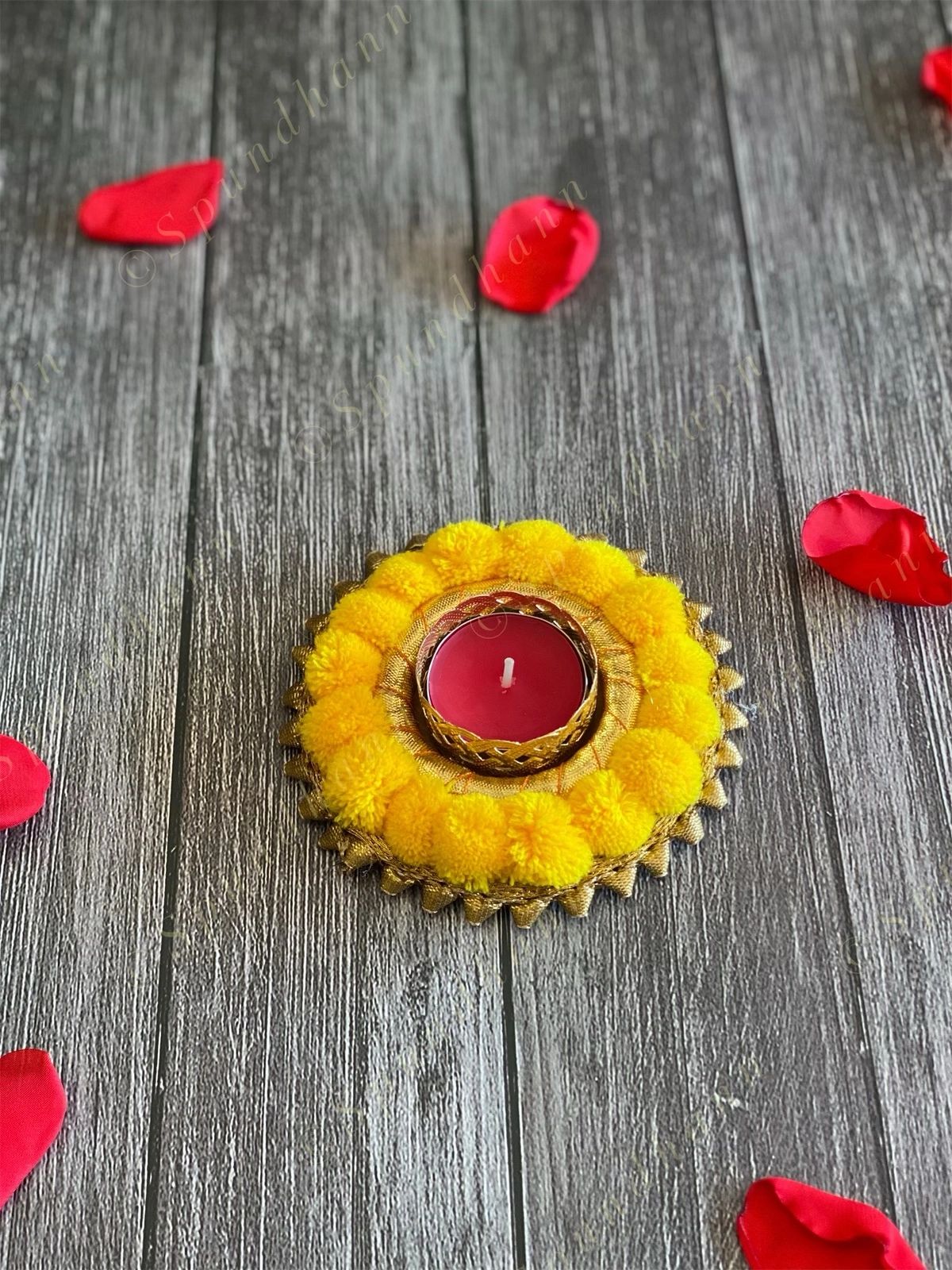Pom Pom Tea Light Holder