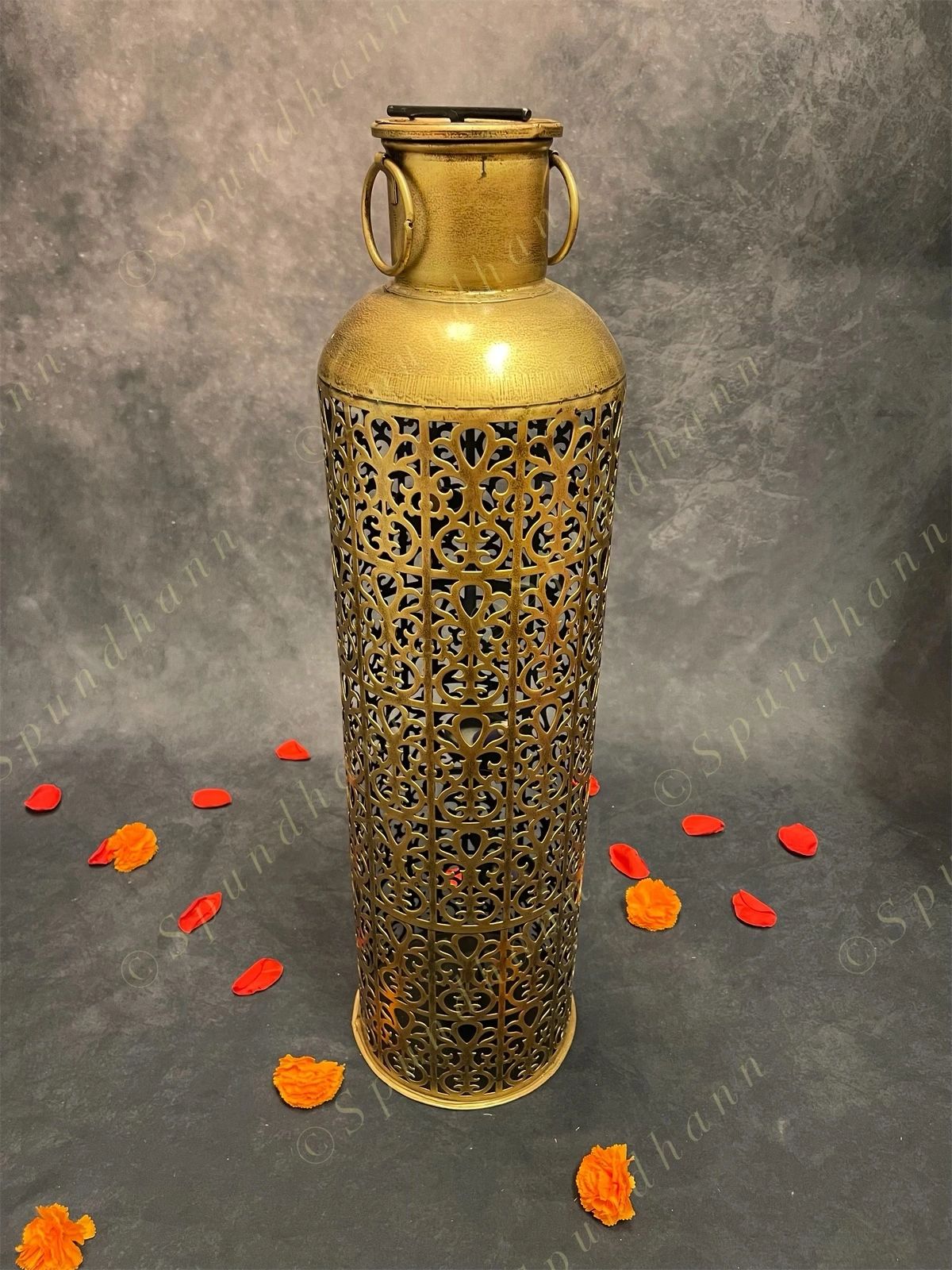 Grand Dhoop Dani Tea Light Holder (Vertical)