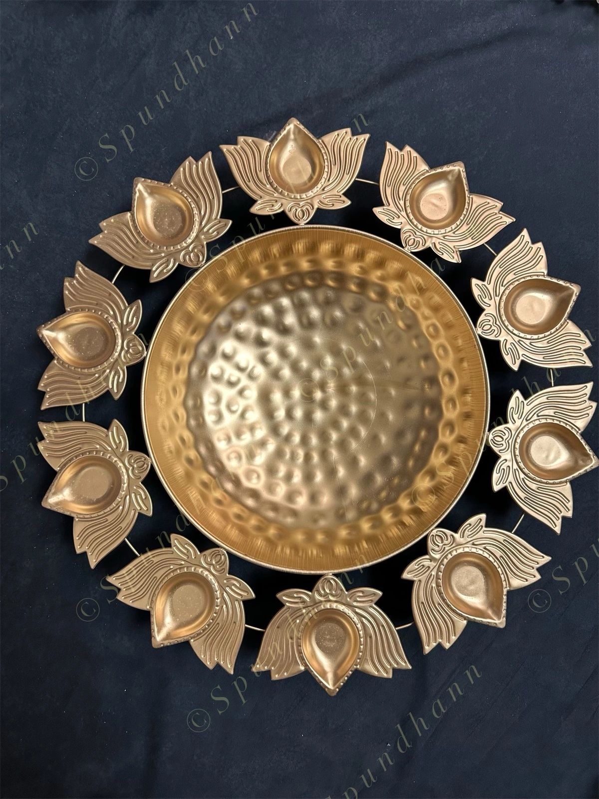 Golden Lined Lotus Diya Urli