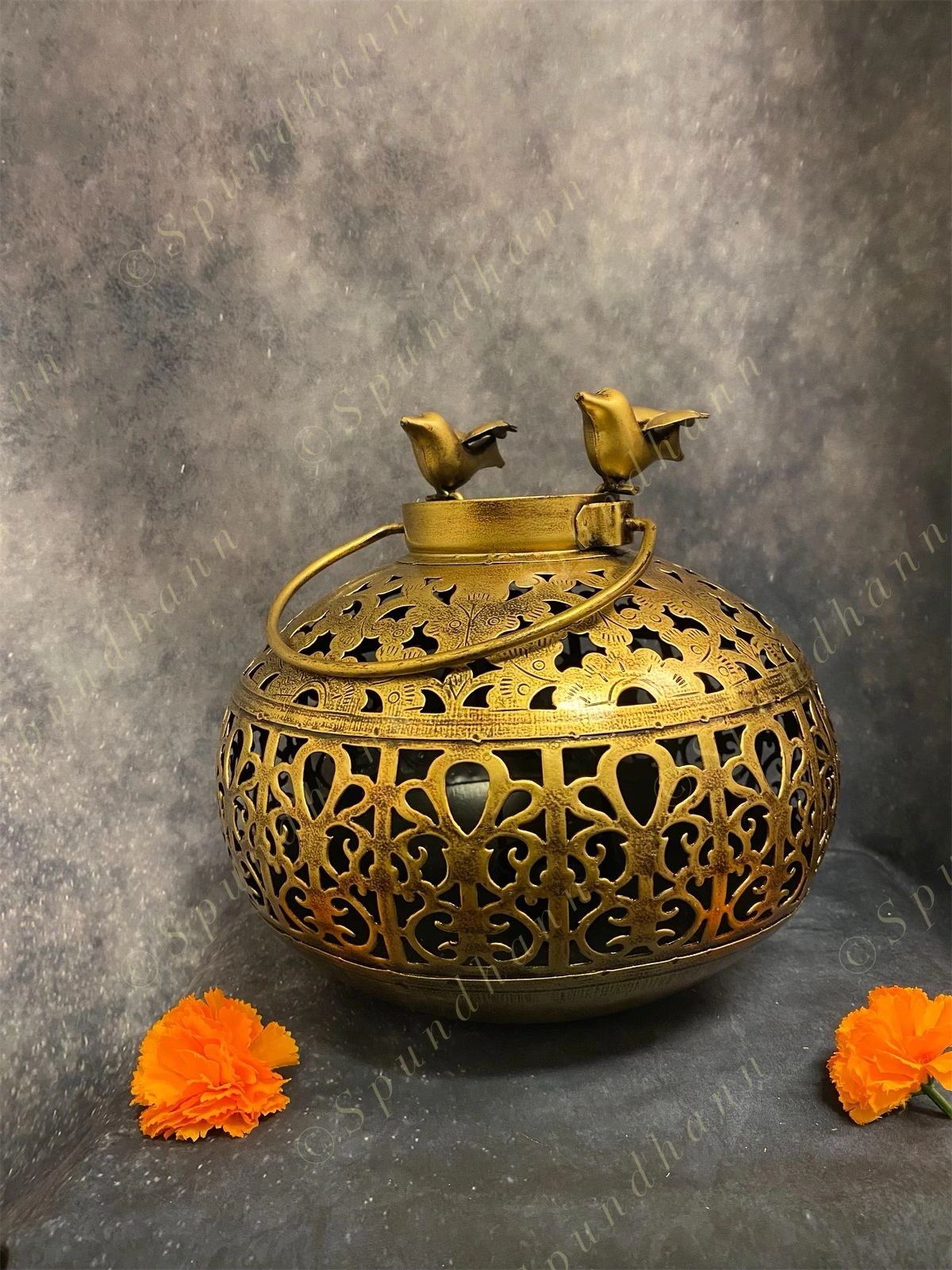 Stylish Dome Dhoop Dani Dhuna Loban / Tea Light Holder