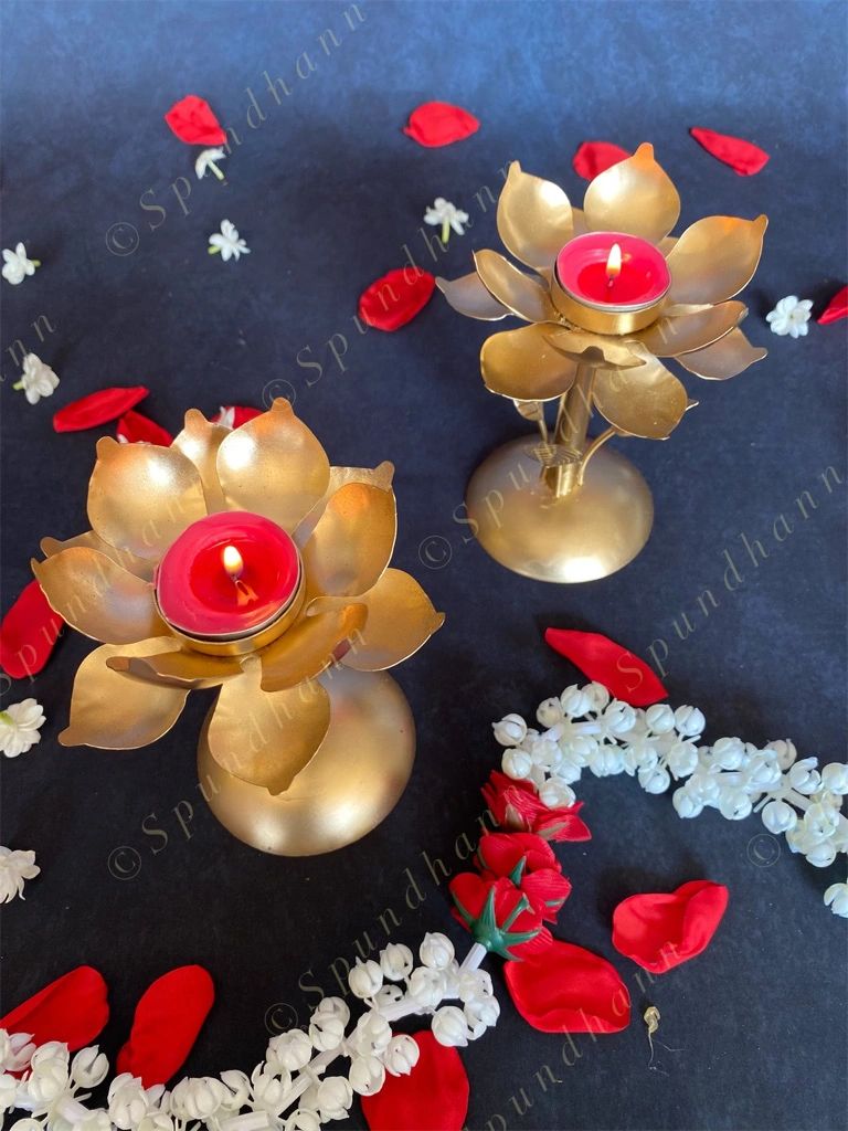 Lotus Standing Tea Light Holders Set of 2