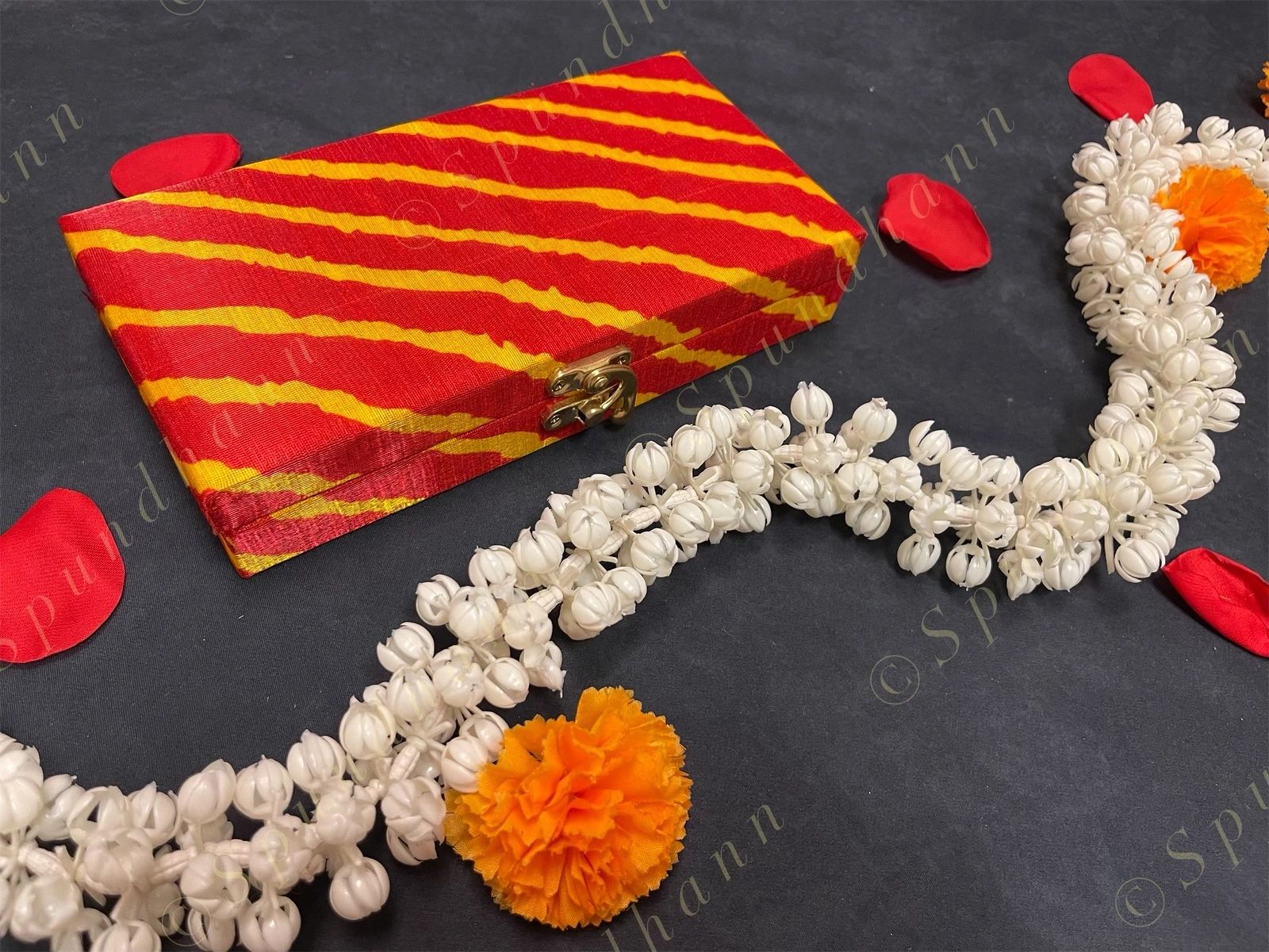Rectangular Leheria Gift Box Only