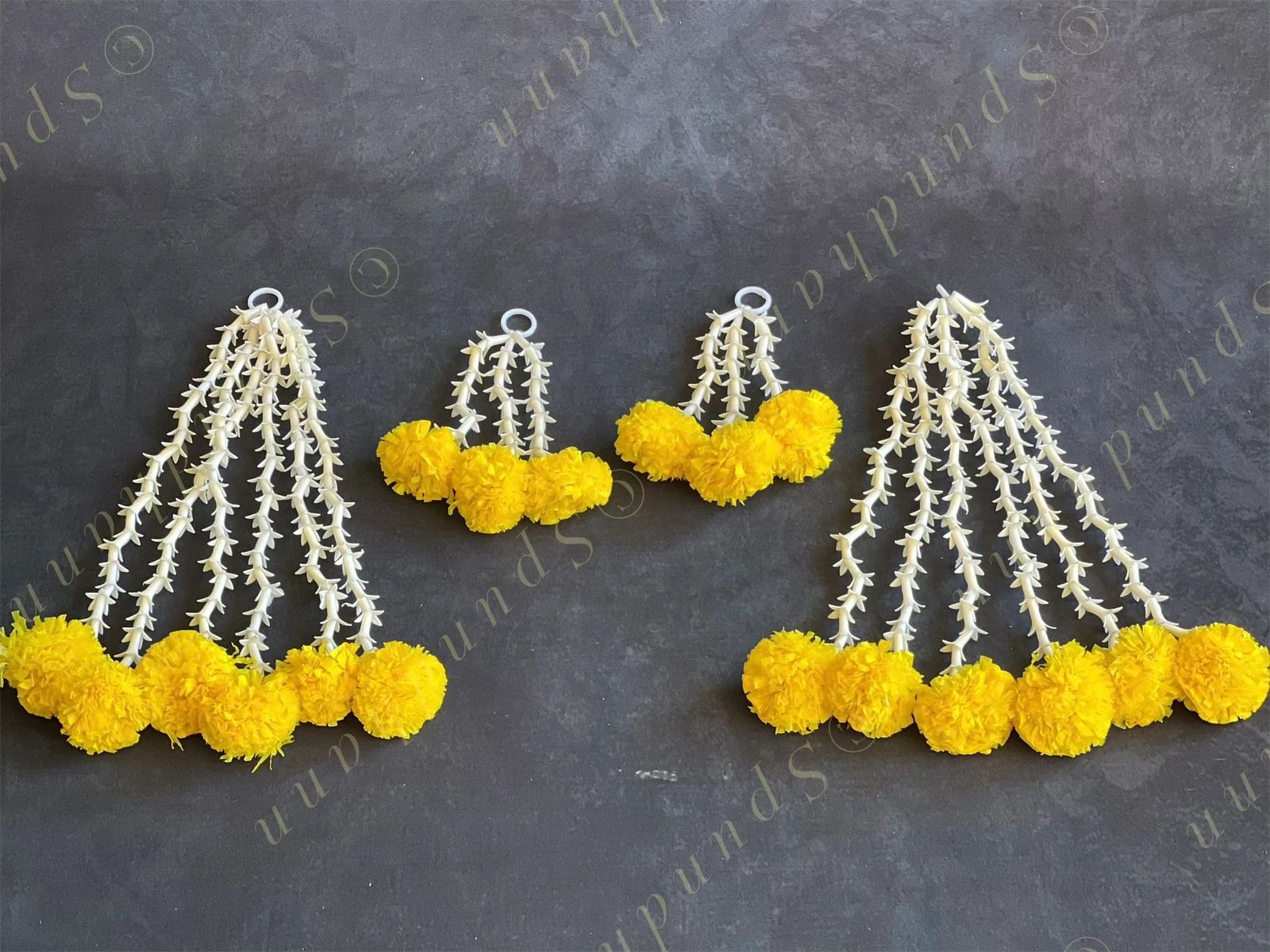 Yellow Marigold & Rajnigandha Dangler Single