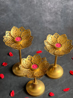 Stunning Standing Cutwork Lotus Tea Light Holder Set of 3