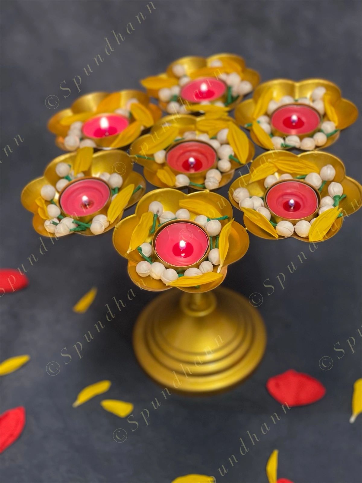 Standing Metal Multi Flower Rangoli