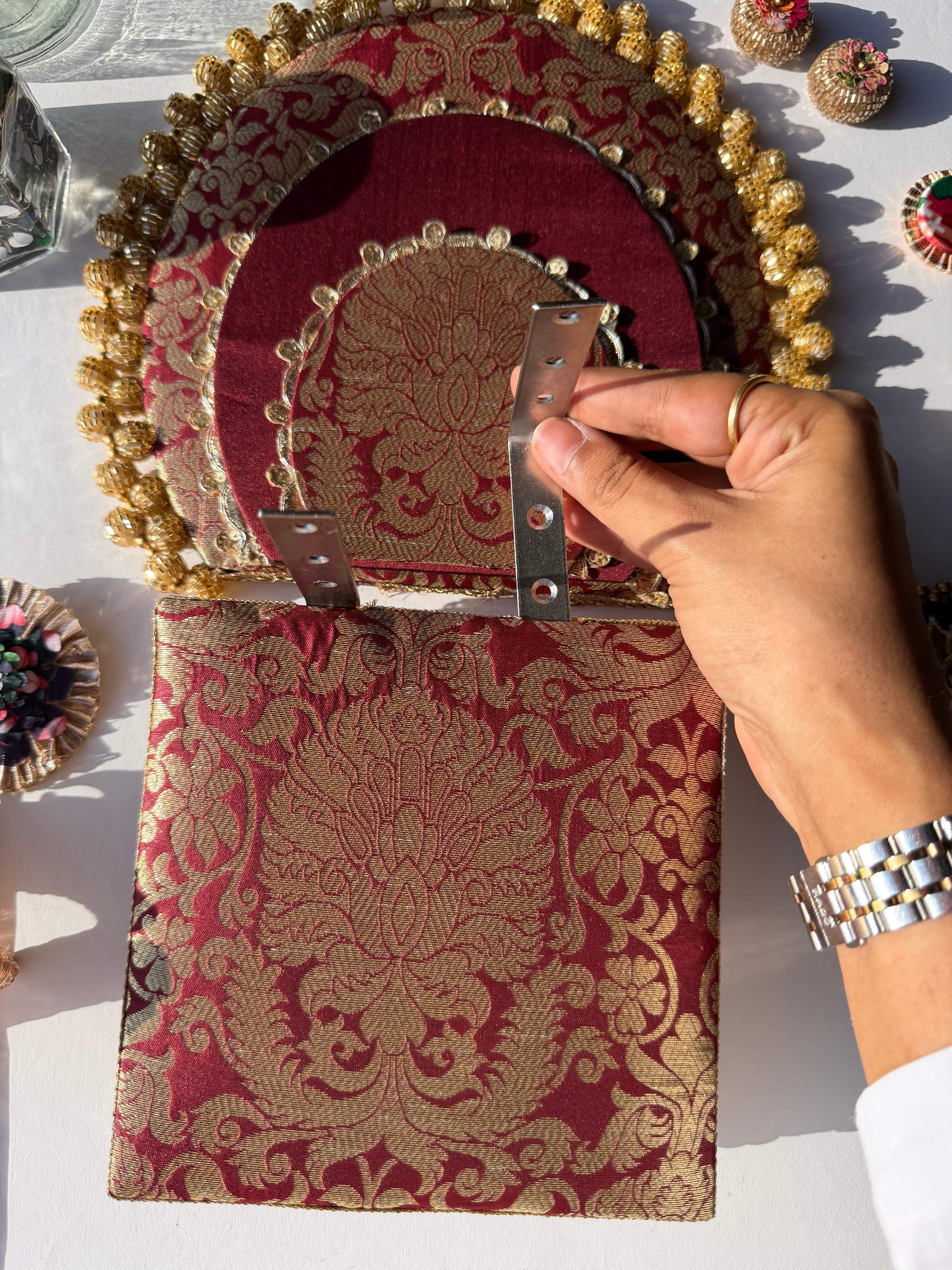 Ishita Detachable Petite Sihasan | Heritage