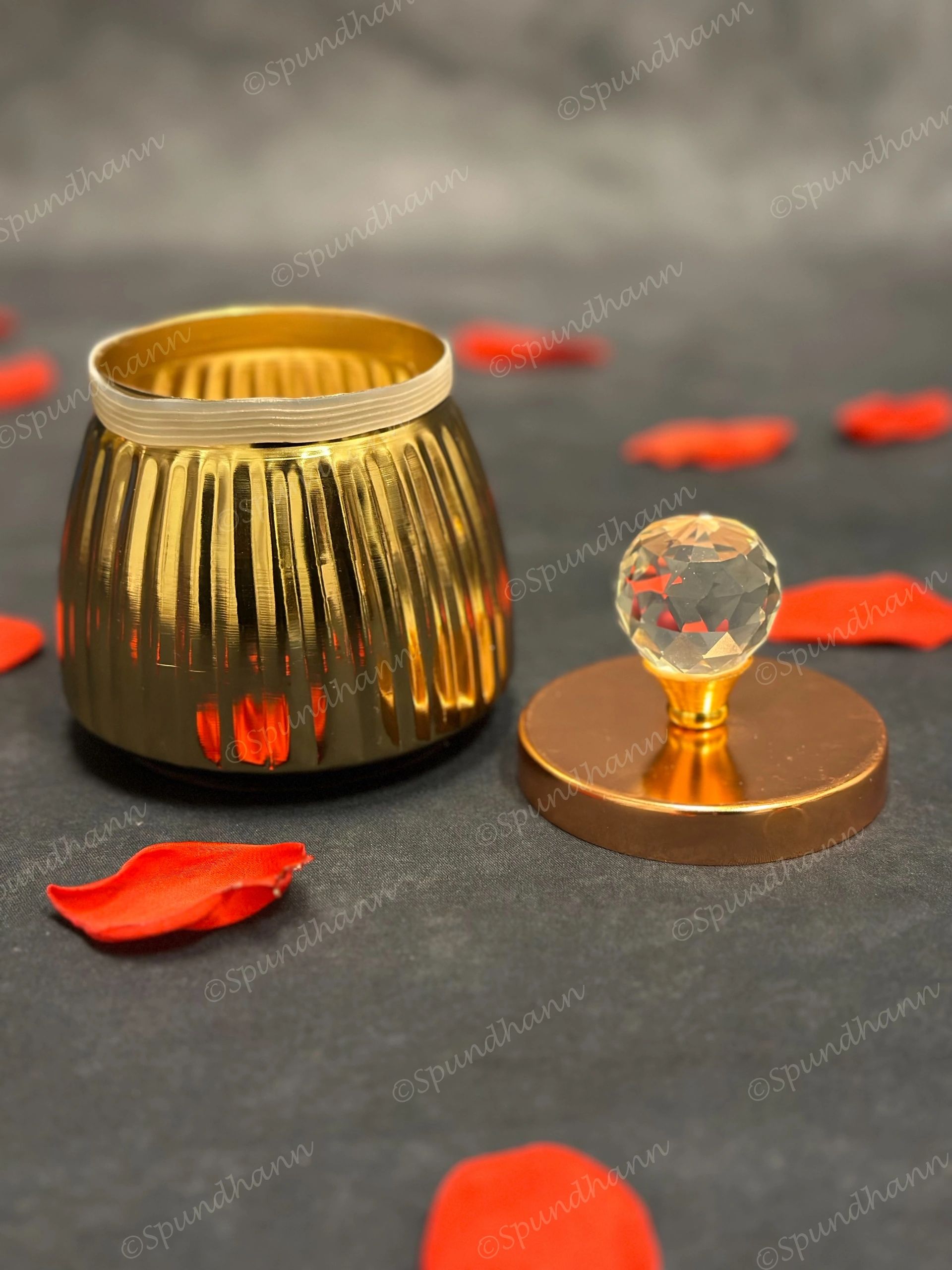 Ribbed Small Canister with Crystal Lid
