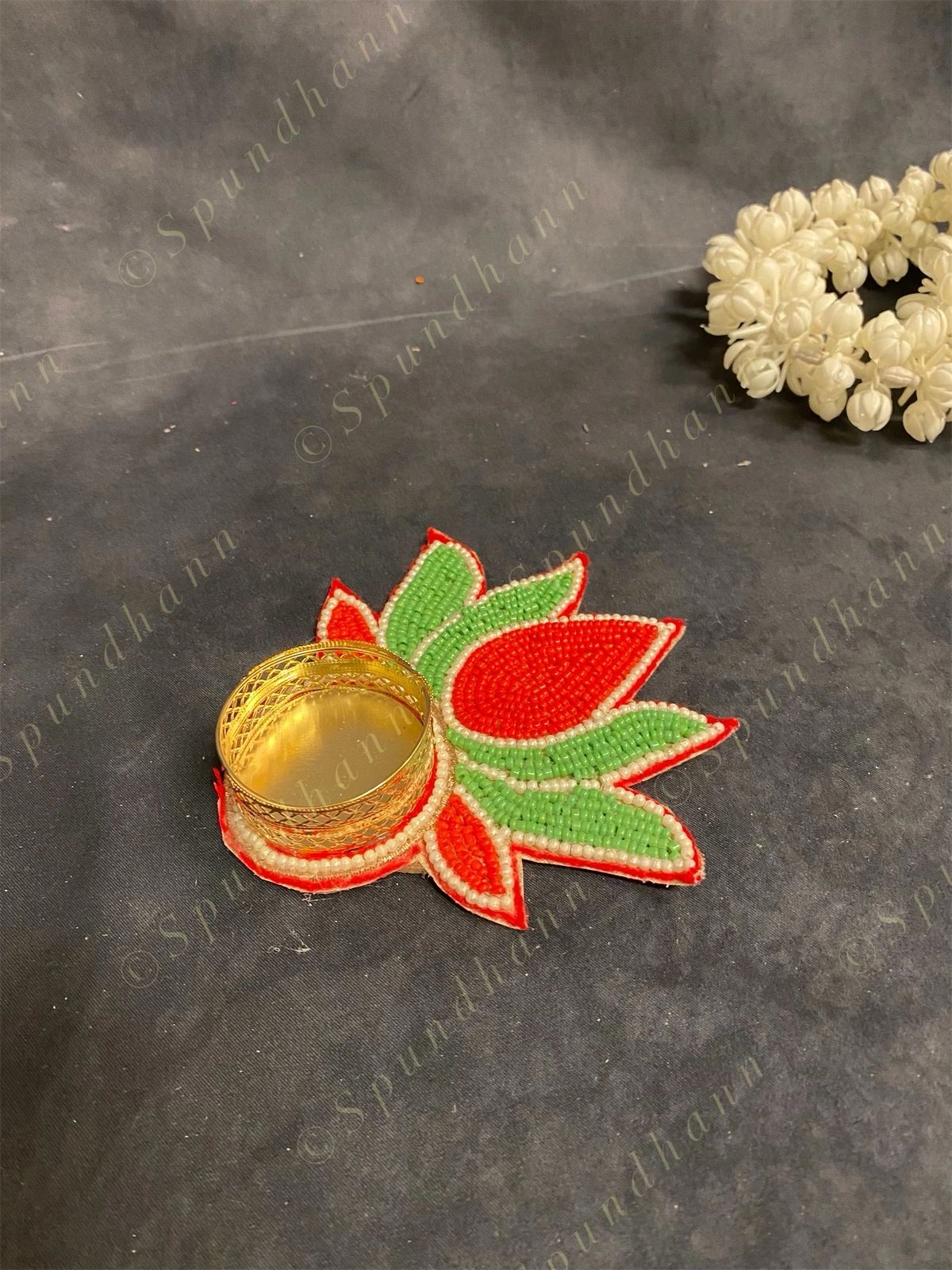 Multicolor Small Bead Lotus Tea Light Holder