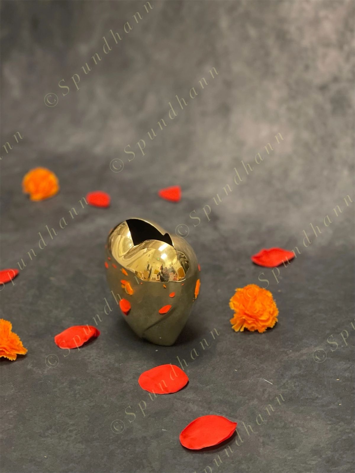 Love Shaped Metal Flower Vase