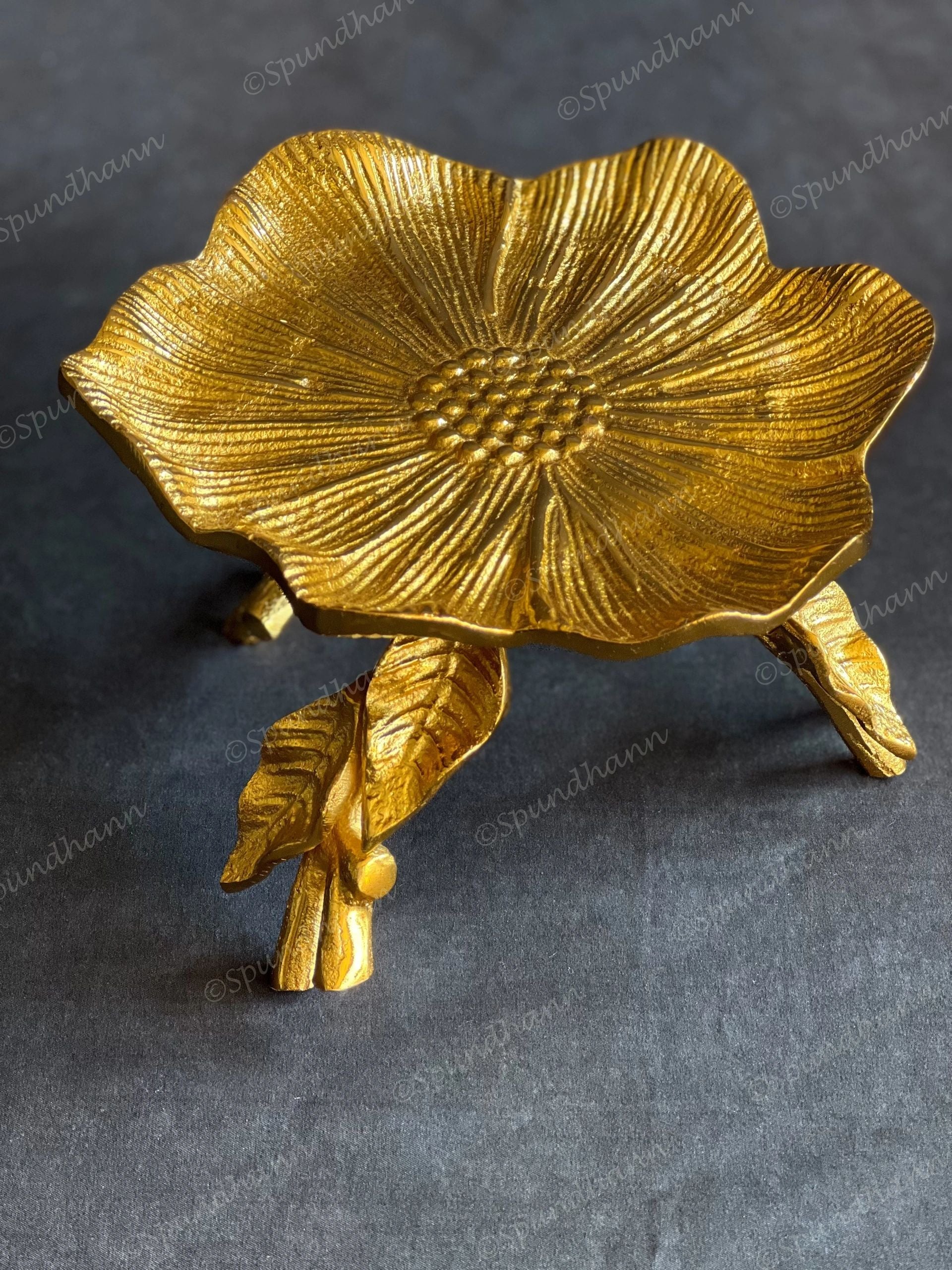 Sunflower Platter/Plate on a Stand