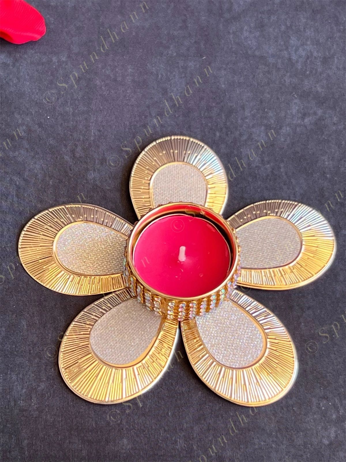 Golden Flower Wire Tea Light holder