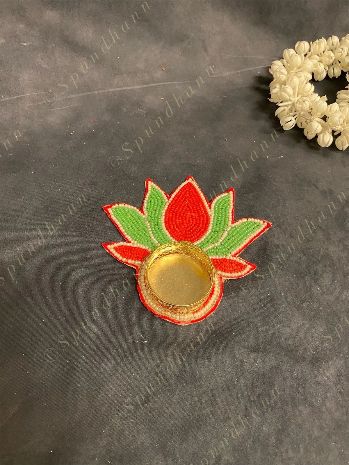 Multicolor Small Bead Lotus Tea Light Holder