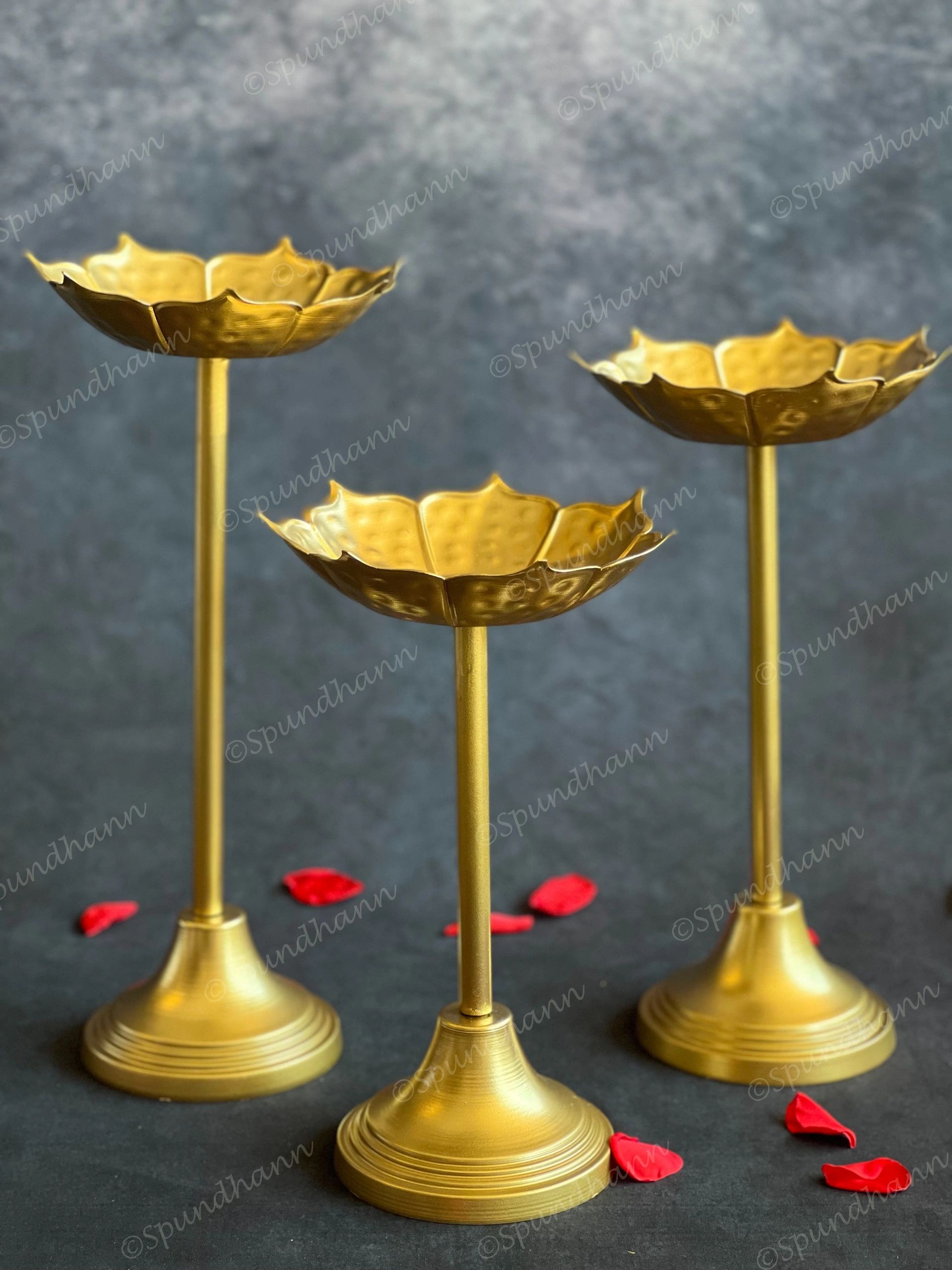 Hammered Mini Standing Thaal Urlis Set of 3