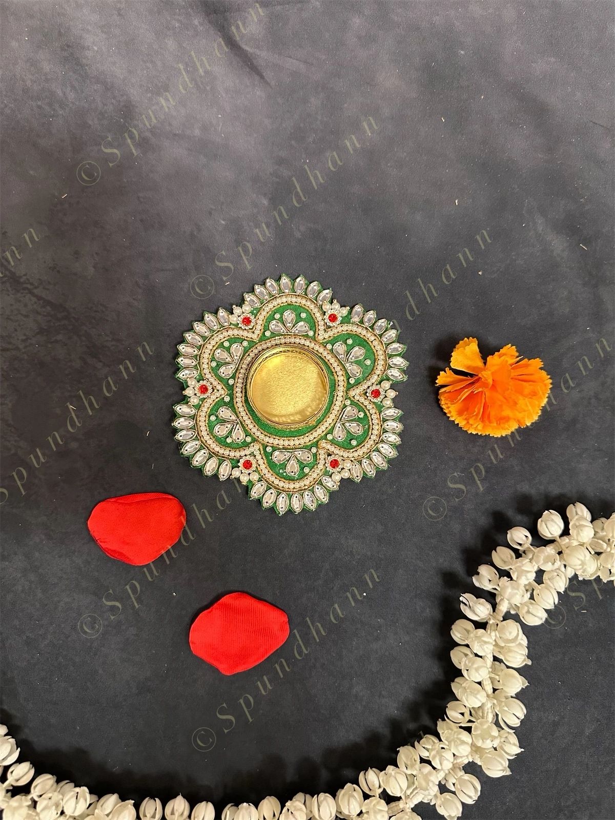 Studs and Pearls Designer Tealight Holder
