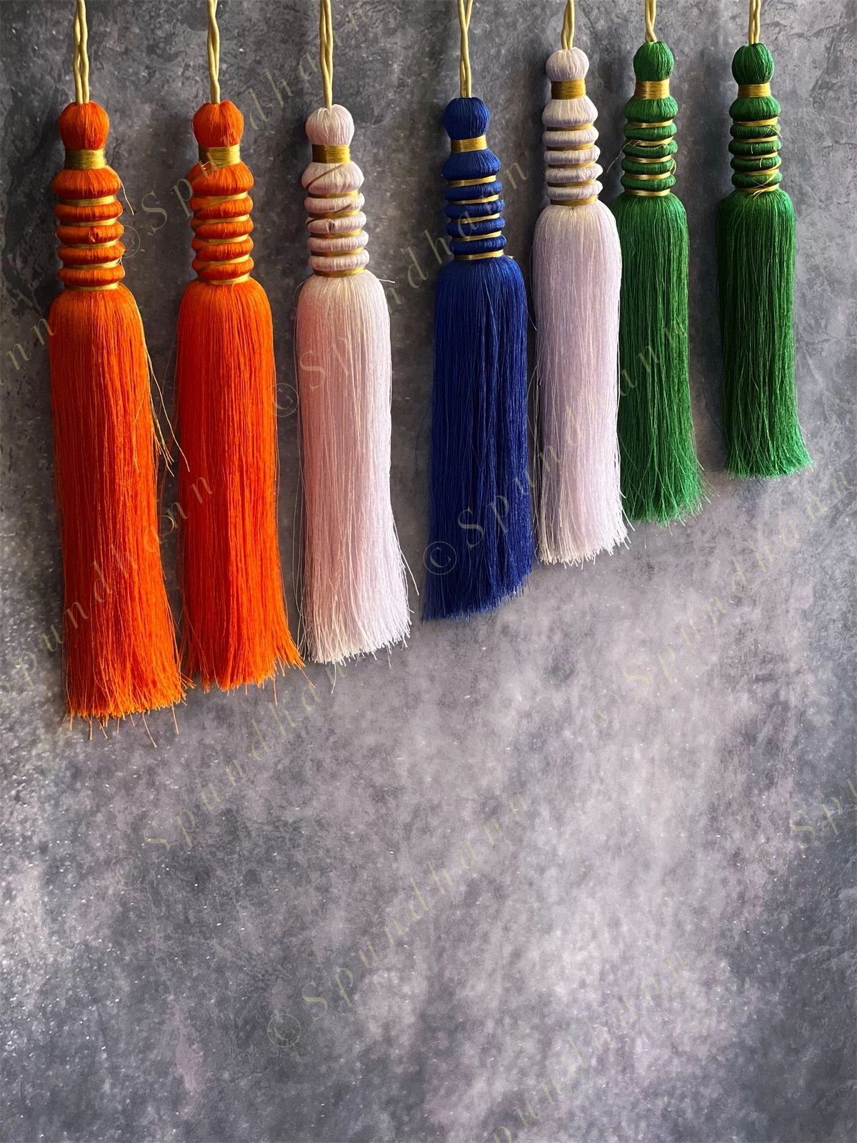 Small Silk Tassel