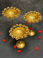Standing Rose Metal Urli