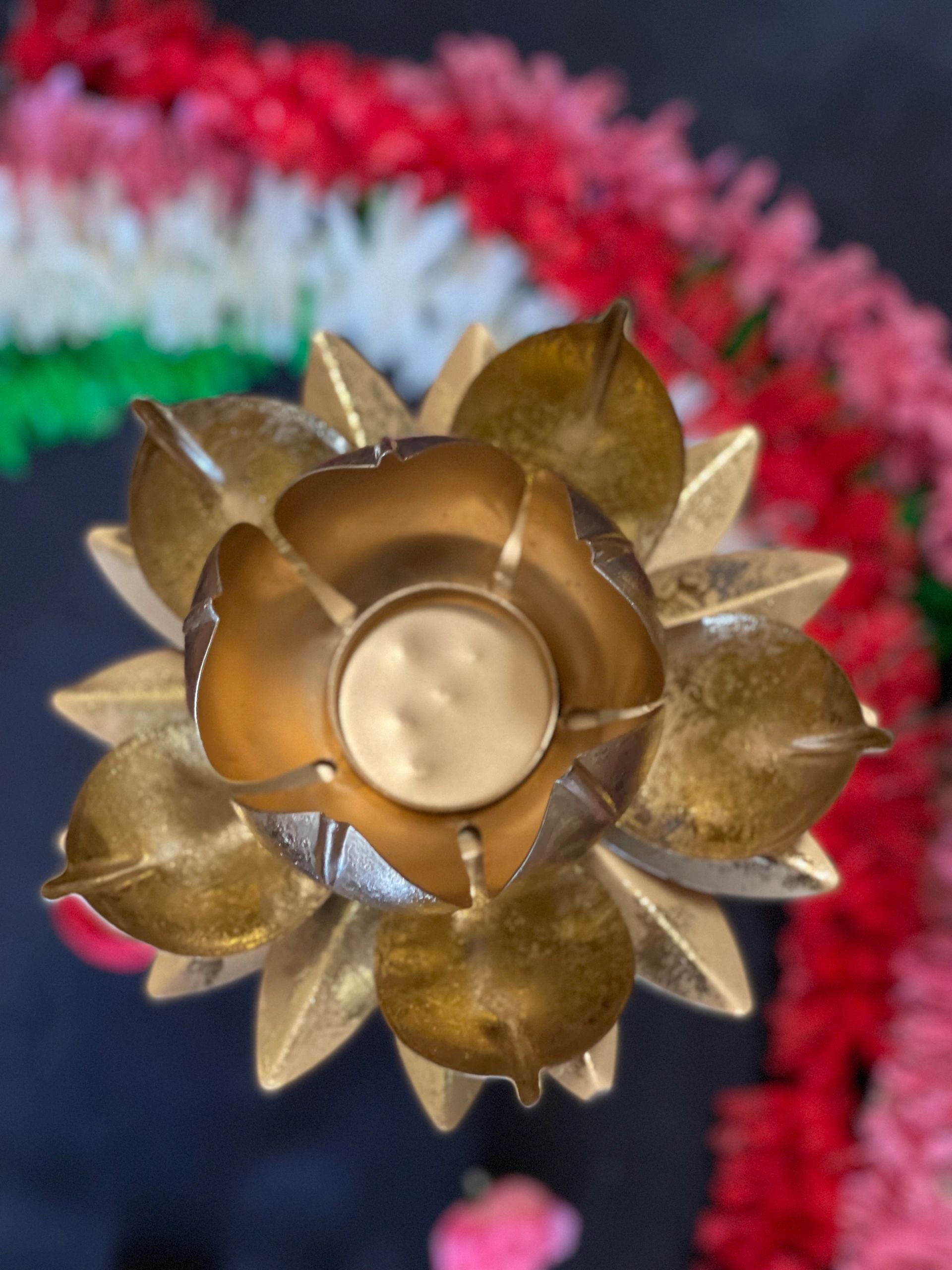 Lotus Standing Tea Light Set of 3
