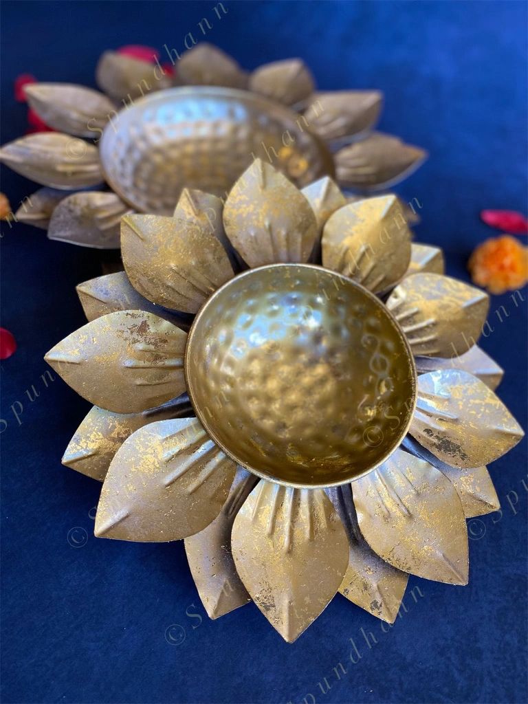Glitter Sunflower Urli