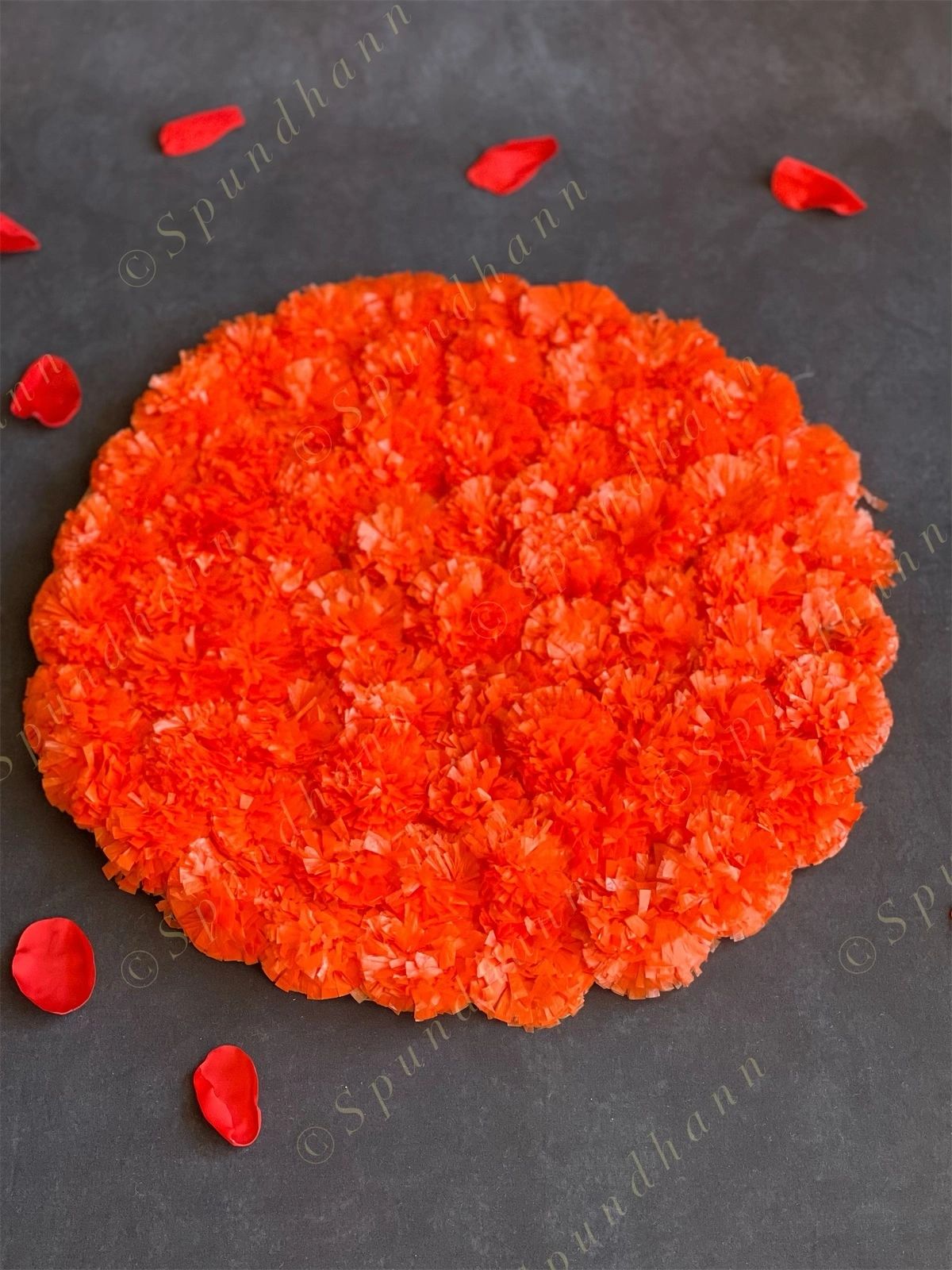 Marigold Circular Flower Placemat with Wood Base