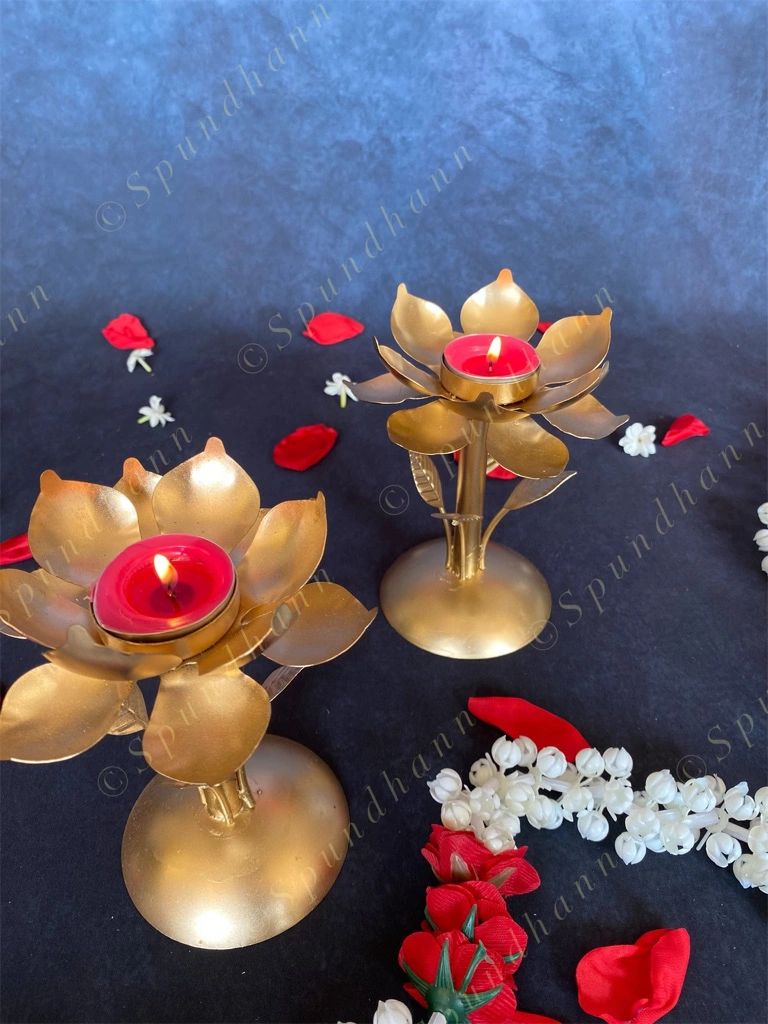 Lotus Standing Tea Light Holders Set of 2