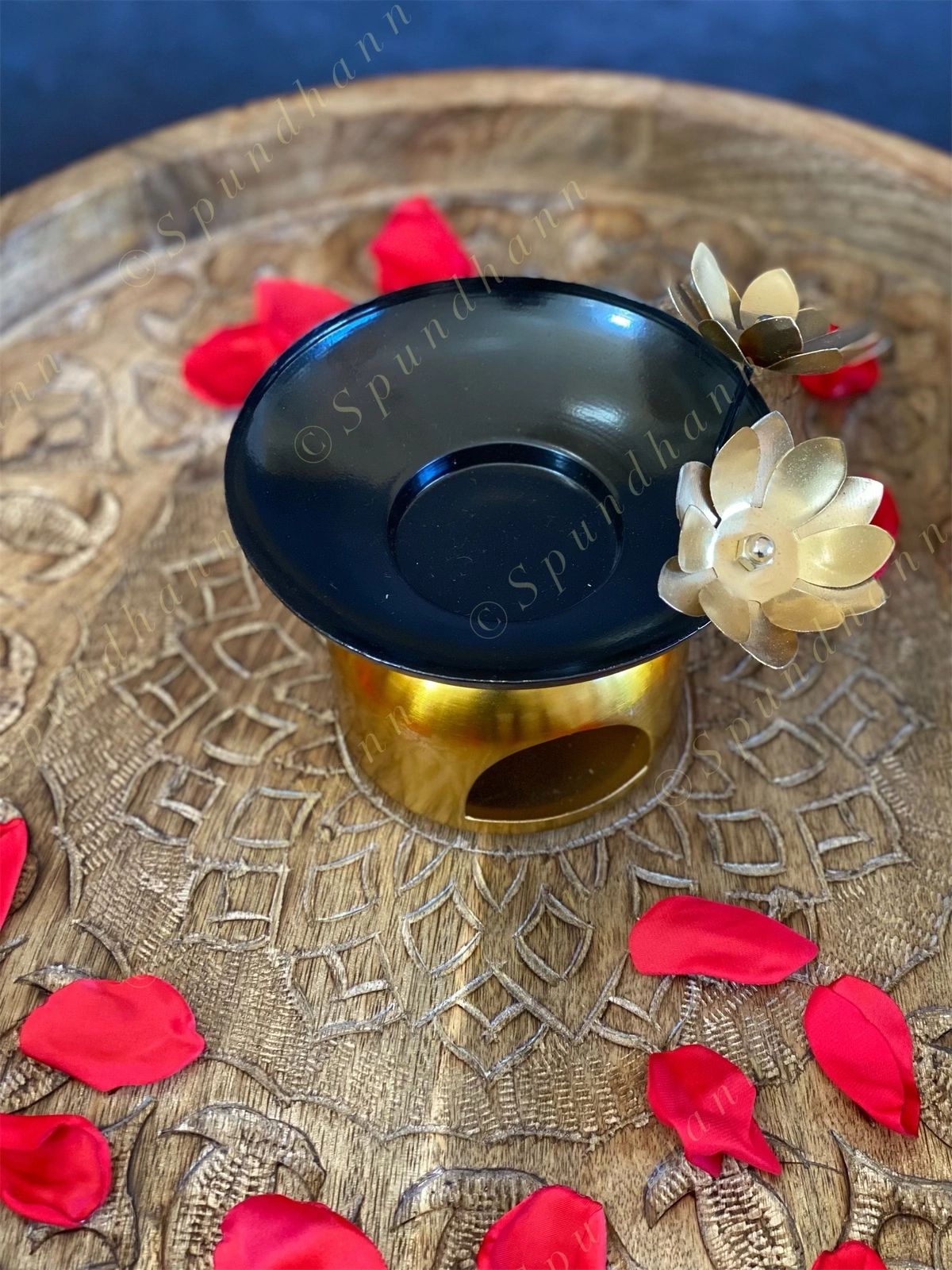 Black & Gold Brass Oil Diffuser