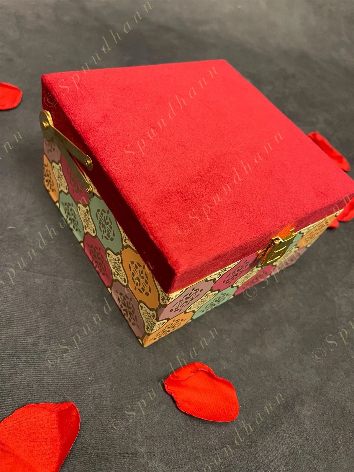 Square Gift Box with pattern