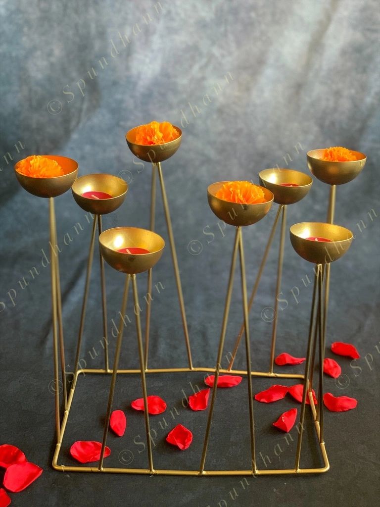 8 Golden Cup Standing Tea Light Holder
