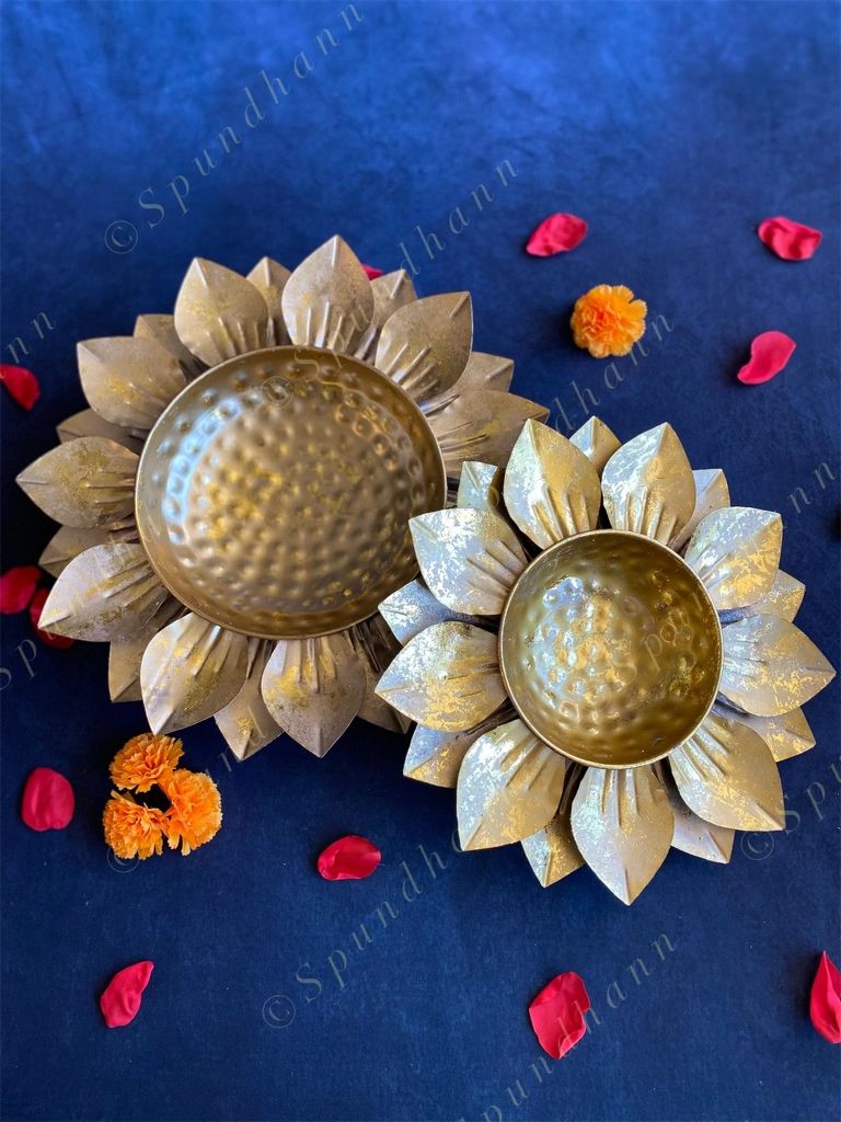 Glitter Sunflower Urli