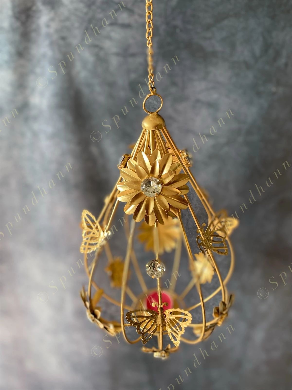 Hanging Drop Tea Light Candle Holder in Gold