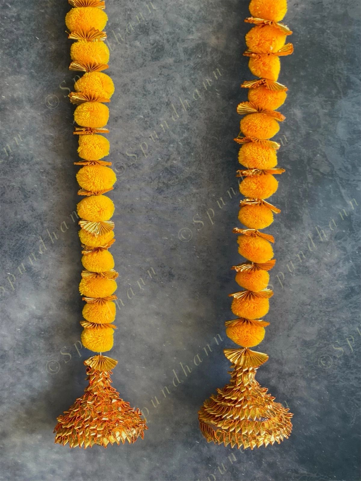 Pom Pom & Gota Assorted Colors Dangler