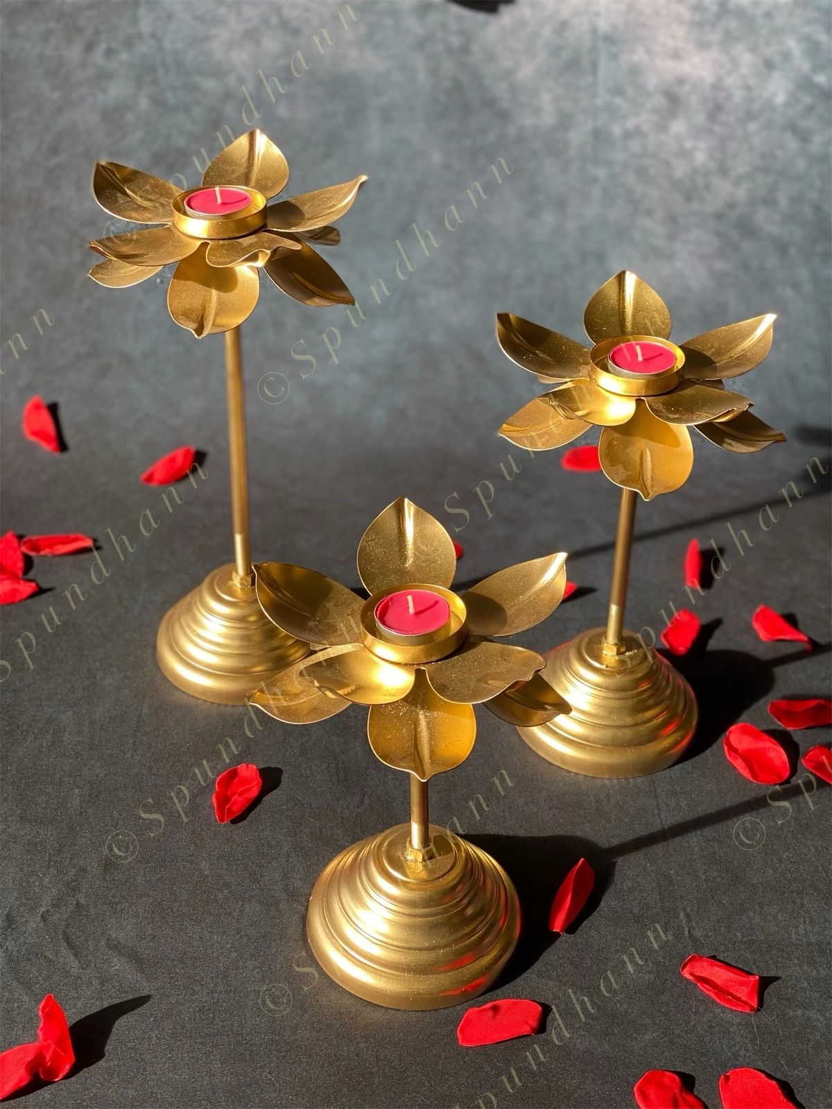 Lotus Standing Tea Light Holder Set of 3