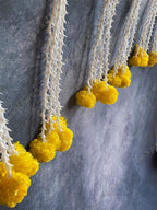 Rajnigandha & Marigold Dangler