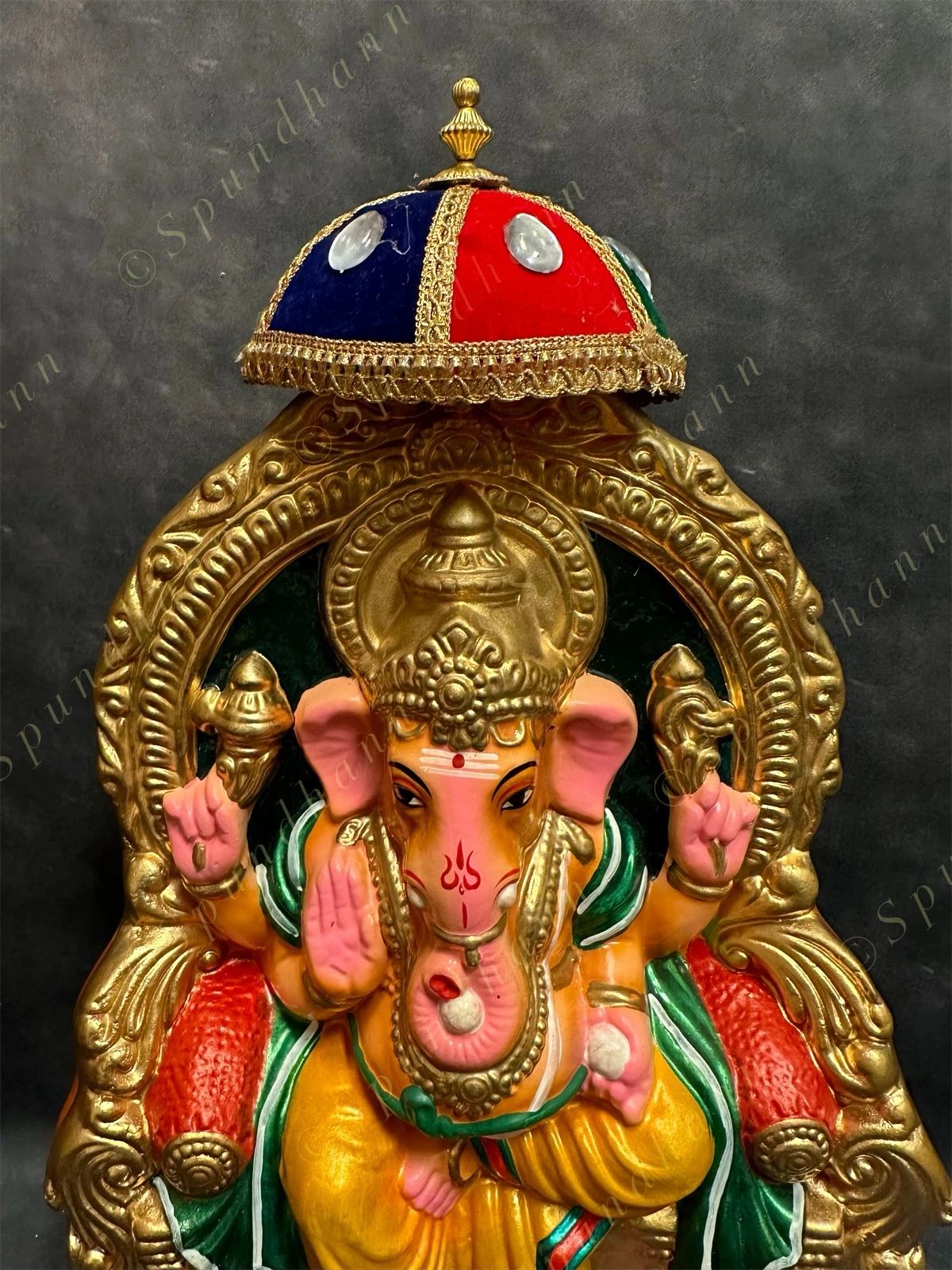 Raja Ganapathy / Ganesha With Umbrella