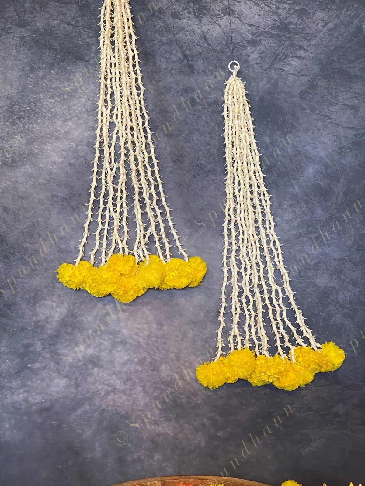 Rajnigandha & Marigold Dangler