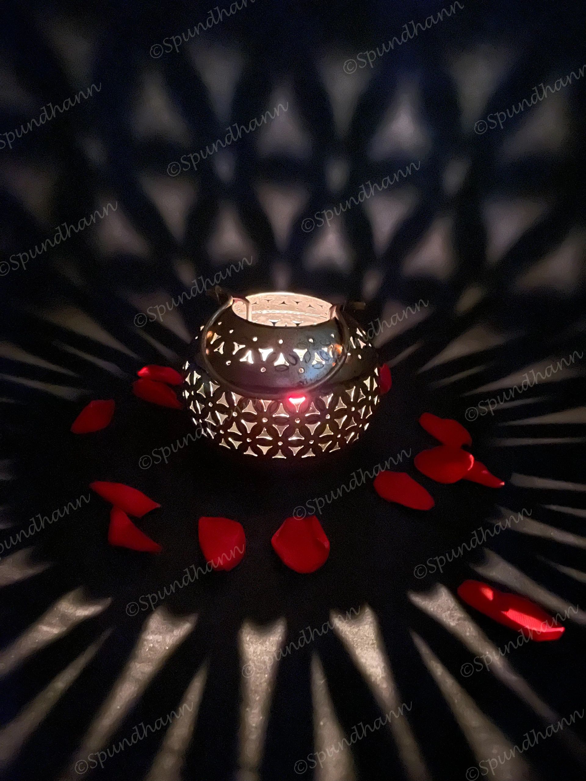 Circular Dhoop Dani Dhuna Loban with Stand