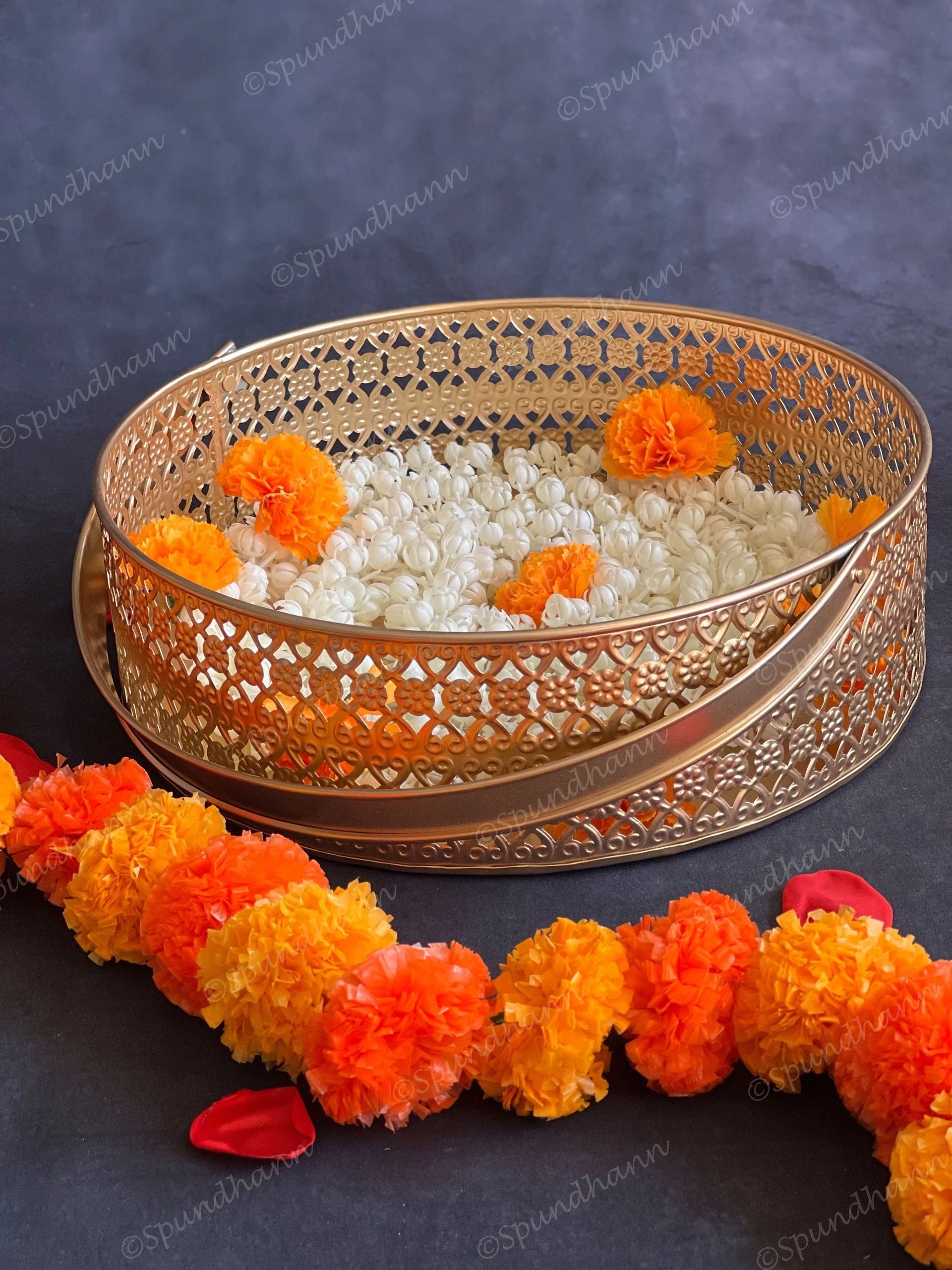 Metal Golden Cutwork Round Baskets