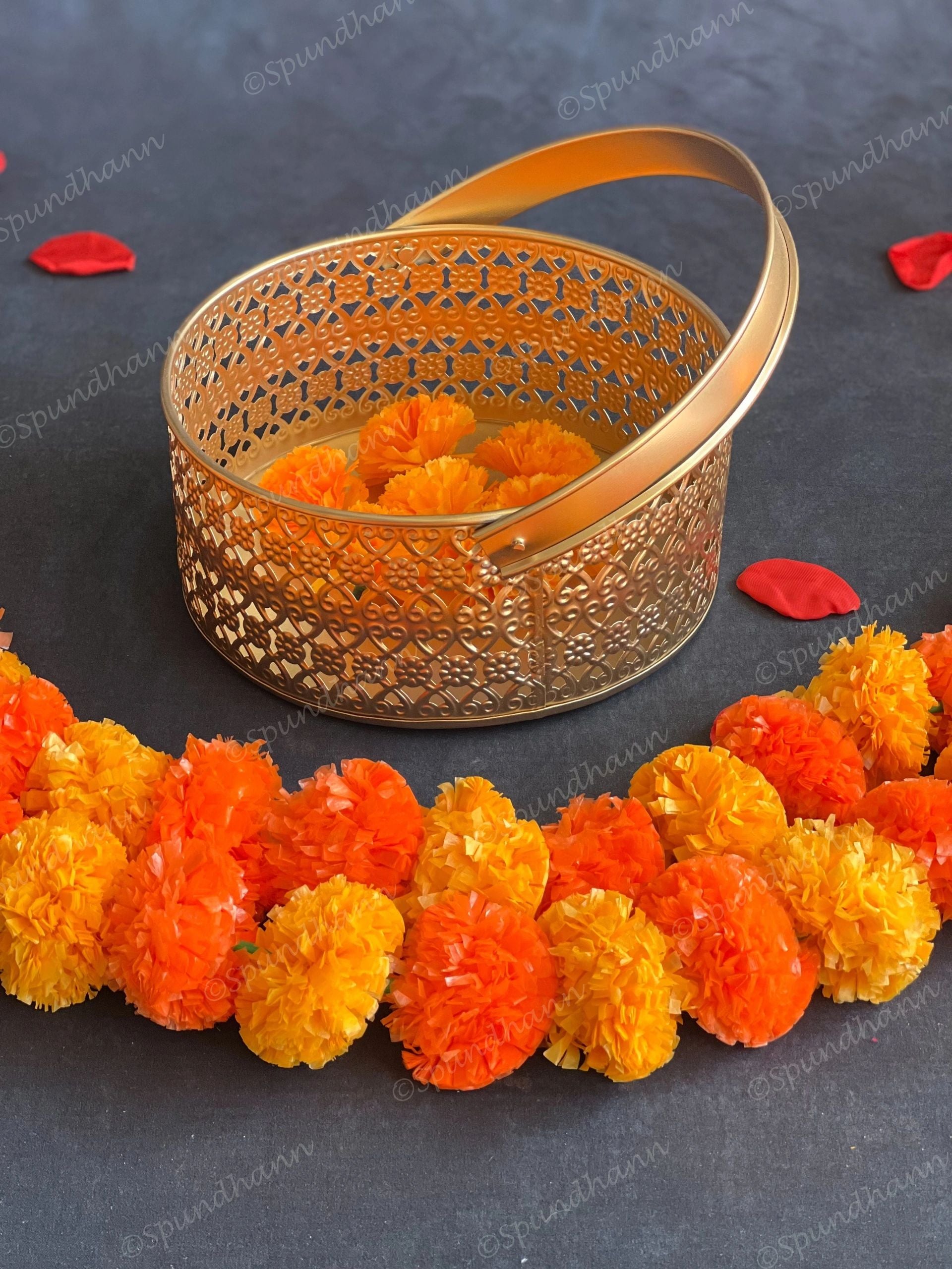 Metal Golden Cutwork Round Baskets