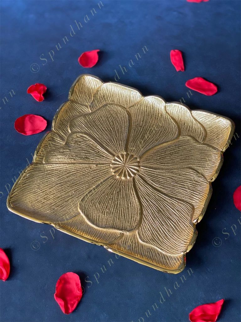 Metal Floral Pattern Plate