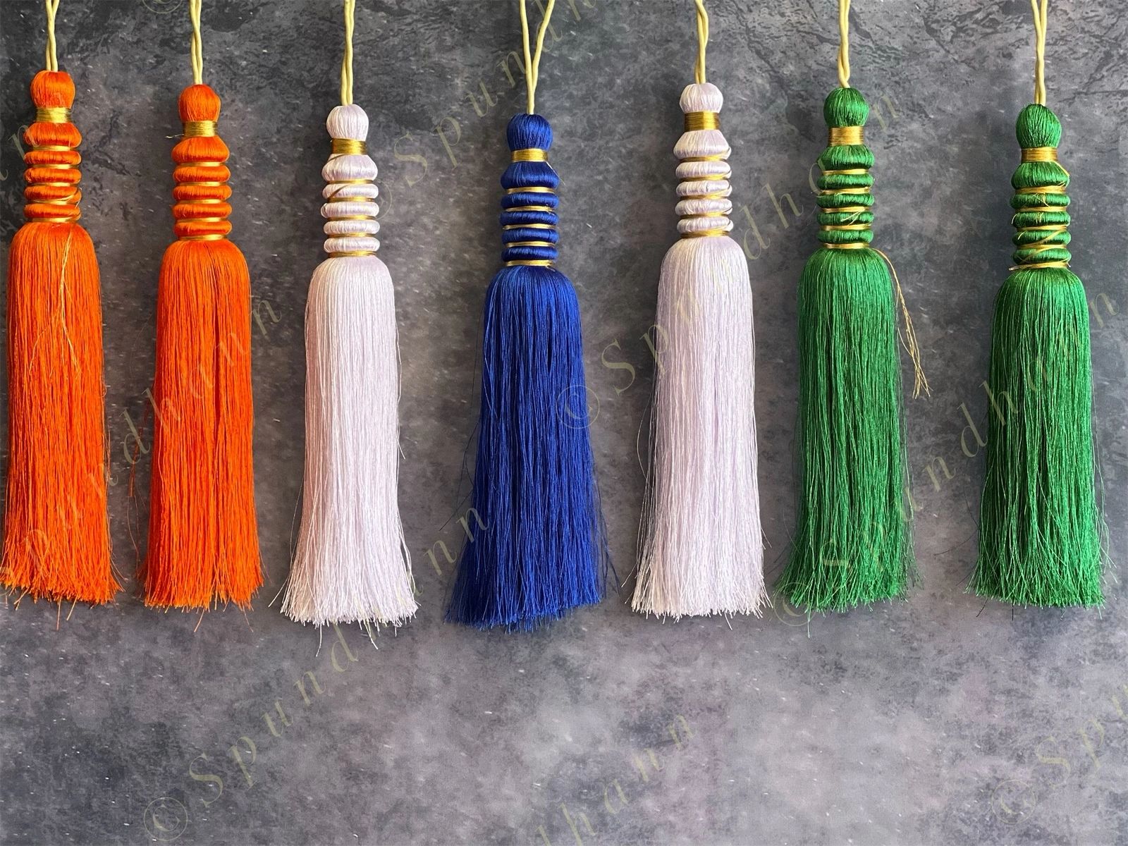 Small Silk Tassel