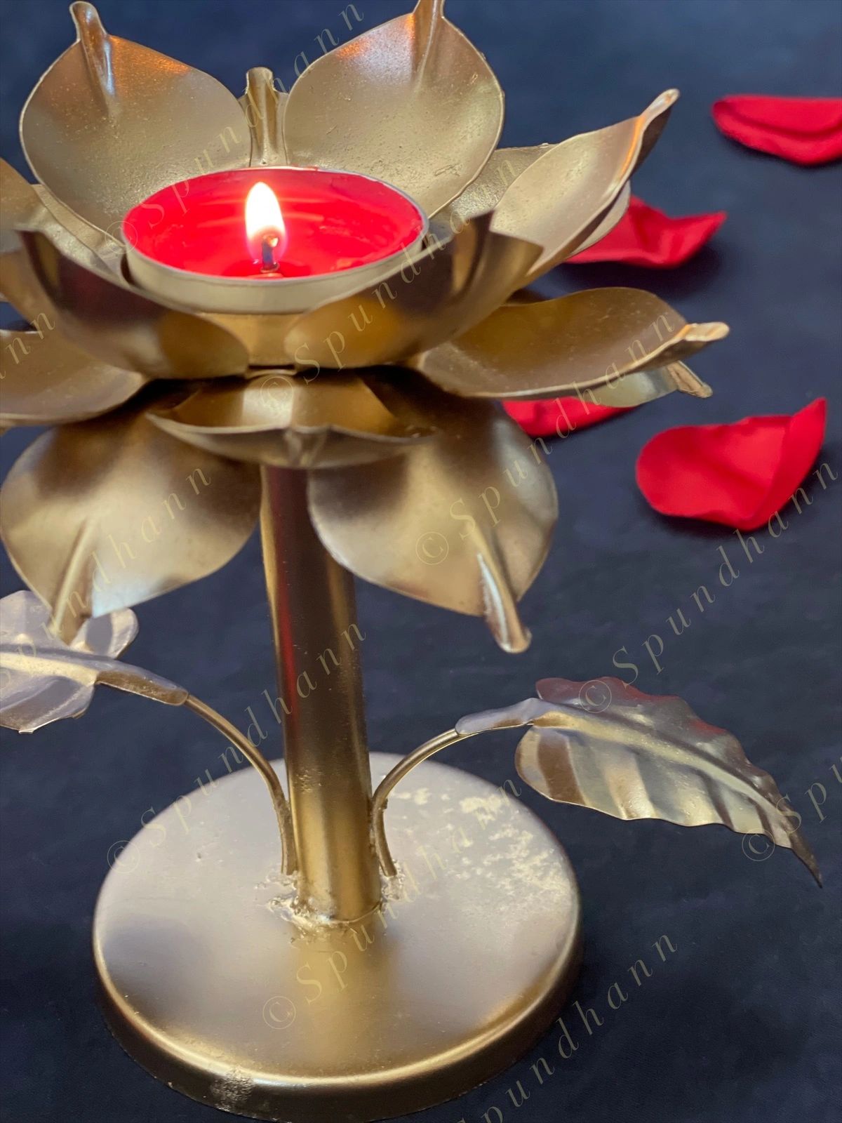 Small Lotus Standing Tea Light Holder