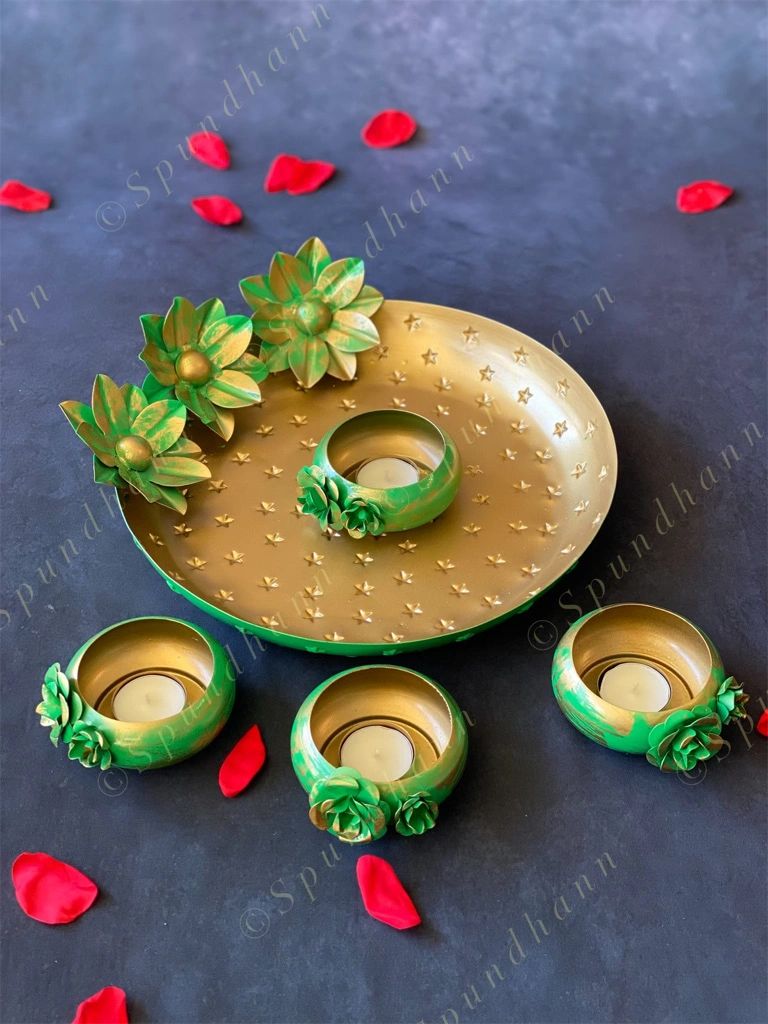 Decorative Star Embossed Thalis