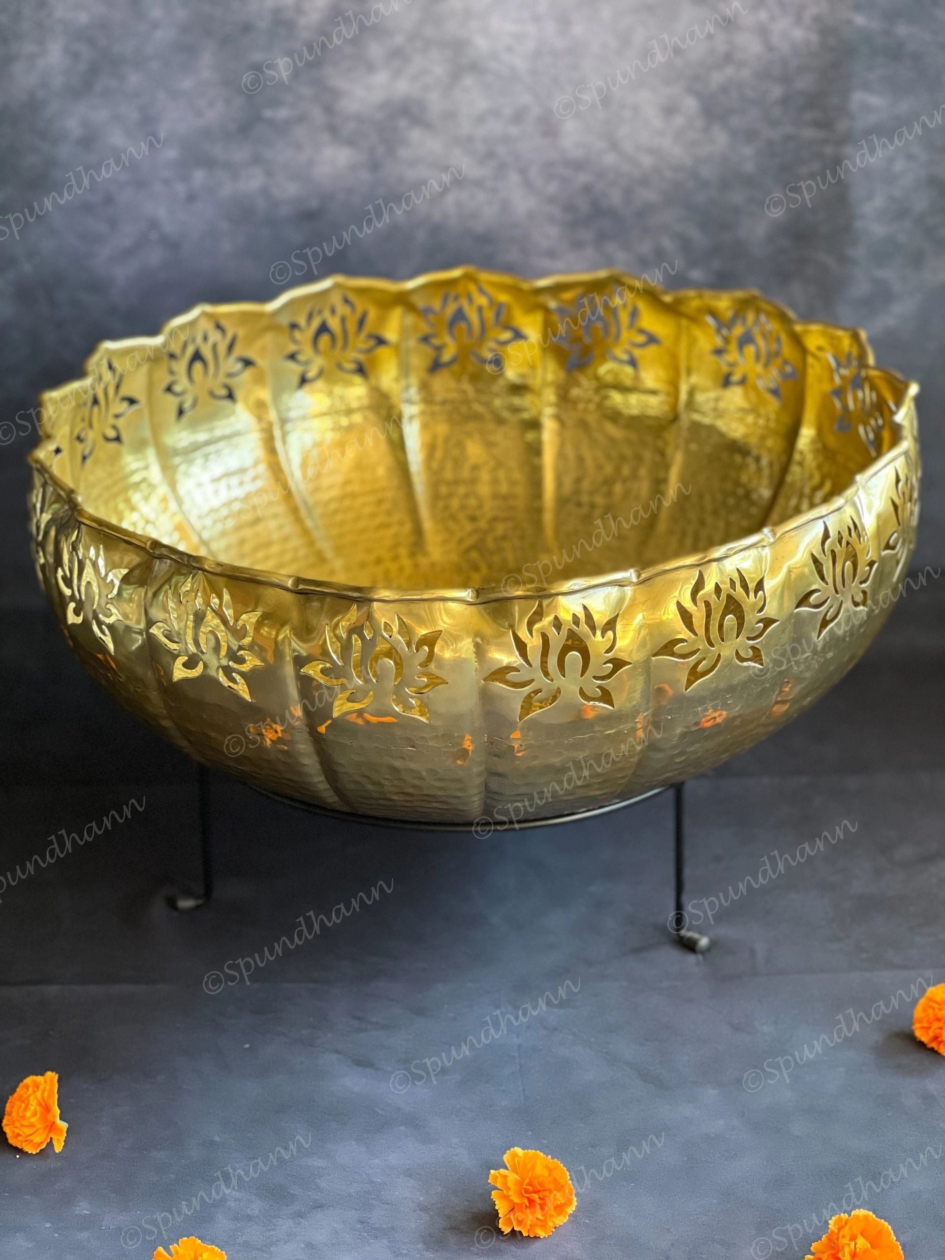 Jumbo Lotus Cutwork Urli